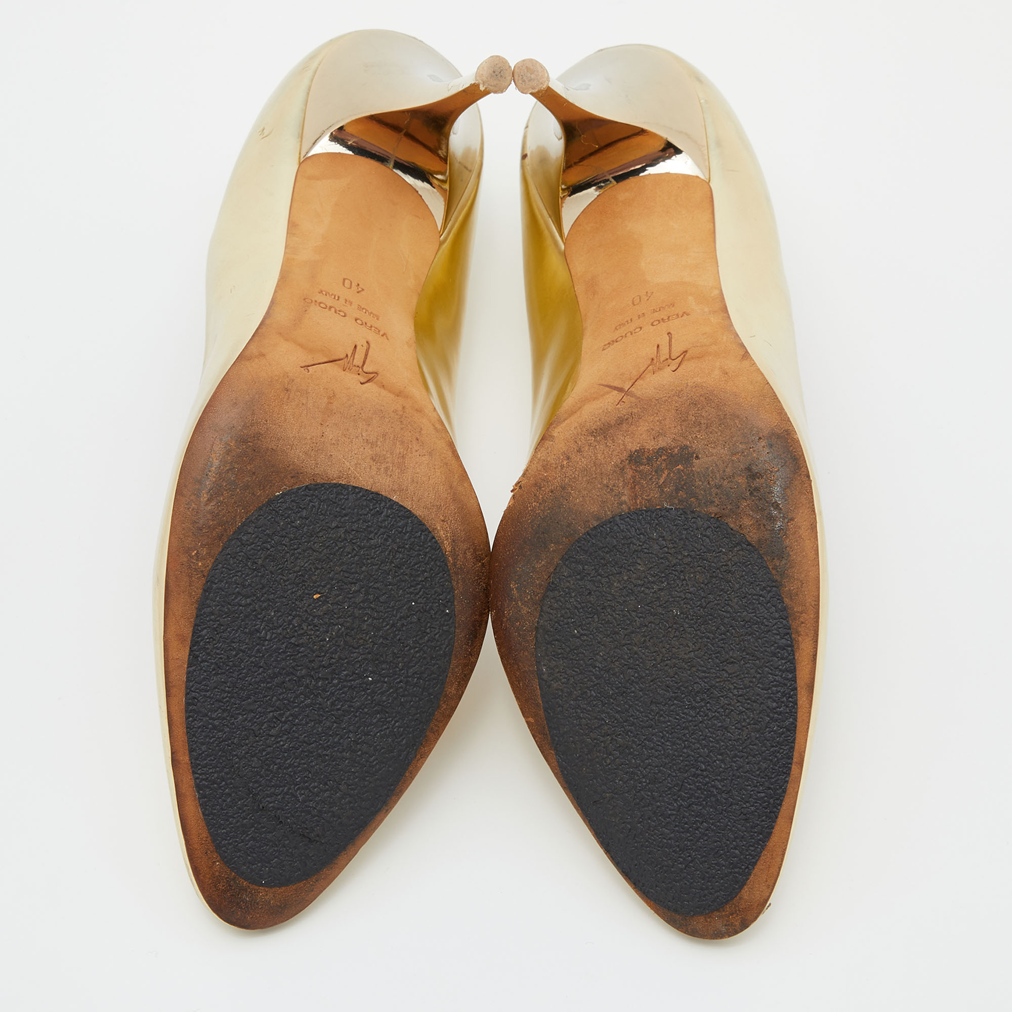 Giuseppe Zanotti Gold Leather Round Toe Pumps Size 40 