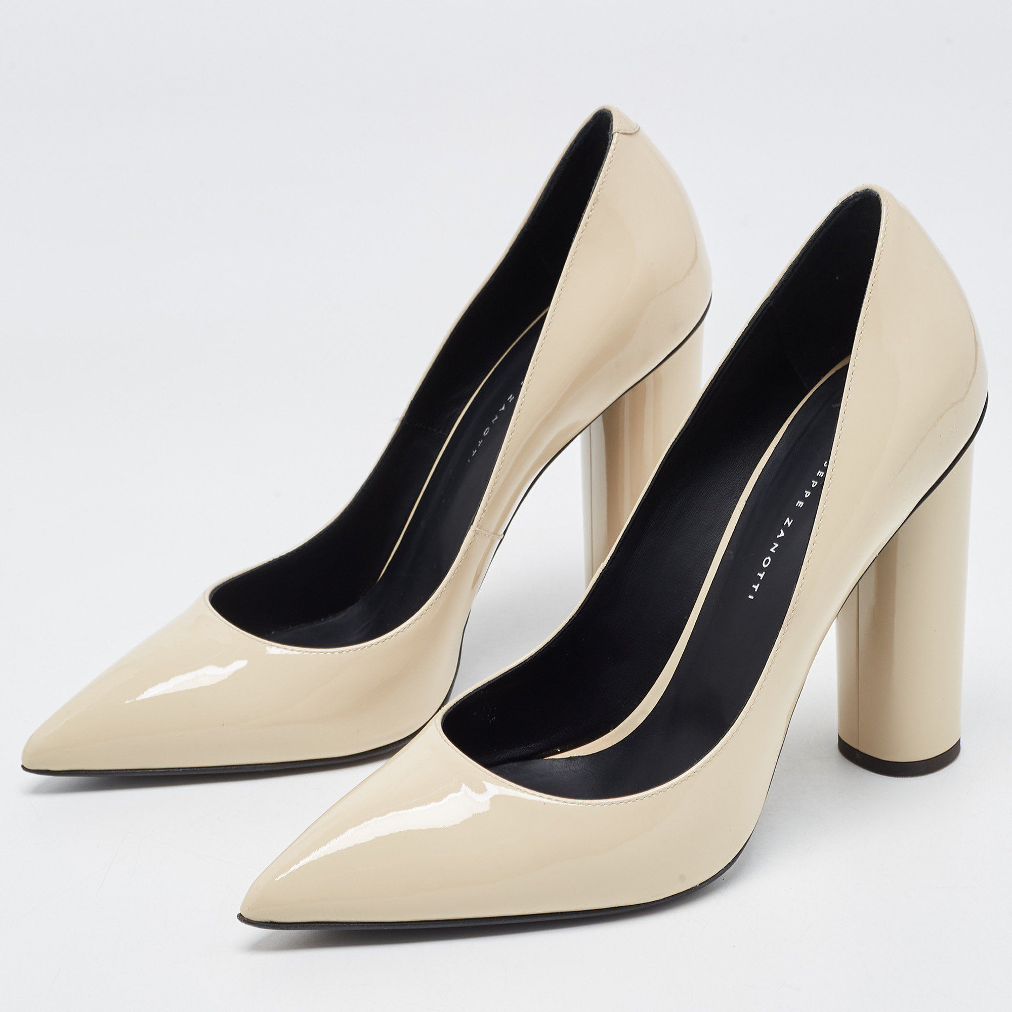 

Giuseppe Zanotti Creme Patent Leather Block Heel Pointed Toe Pumps Size, Cream