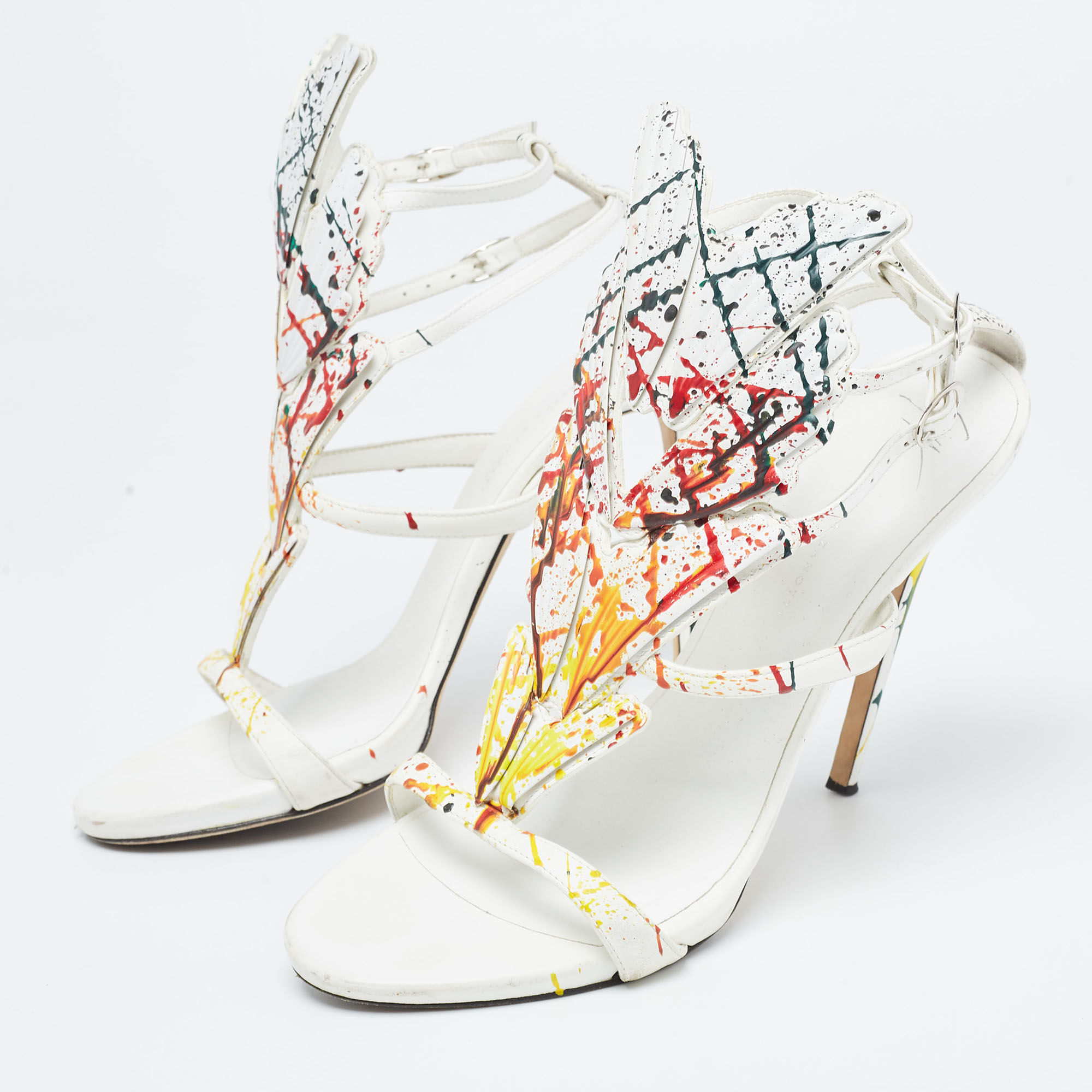 

Giuseppe Zanotti White Leather Embellished Strappy Sandals Size