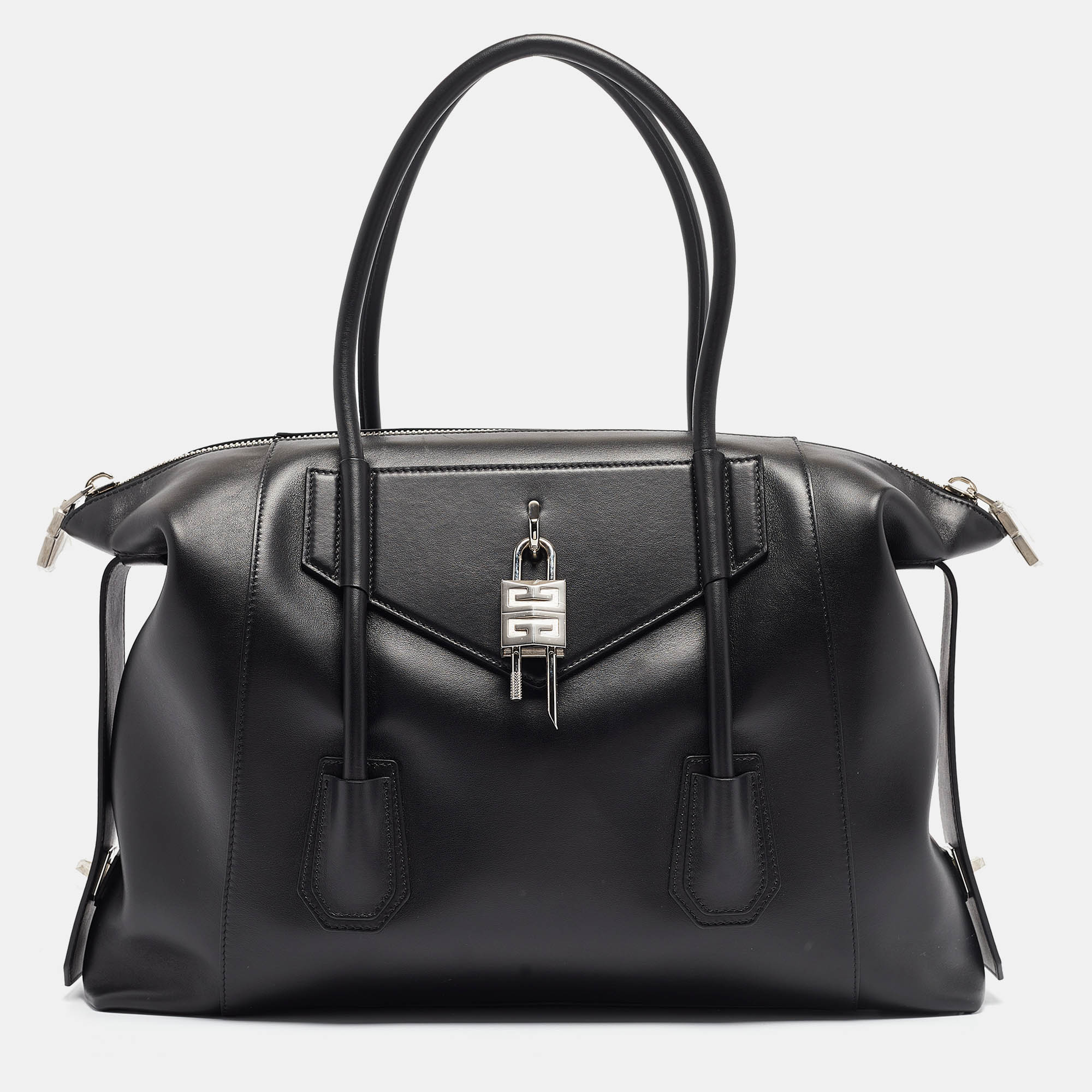 

Givenchy Black Leather  Antigona Lock Soft Tote