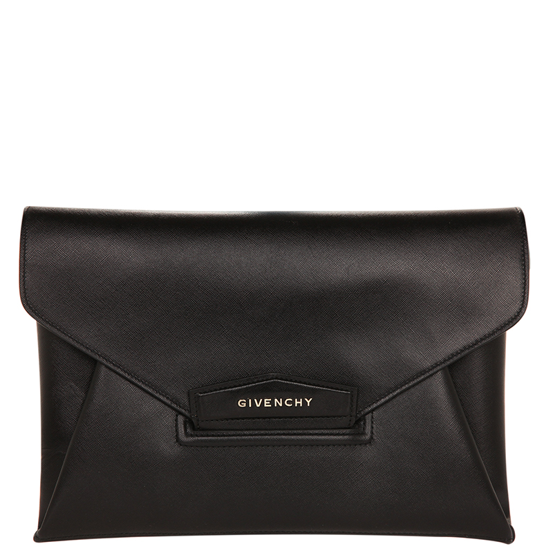 مملوكة مسبقًا Givenchy Nero Leather Antigona Envelope Clutch