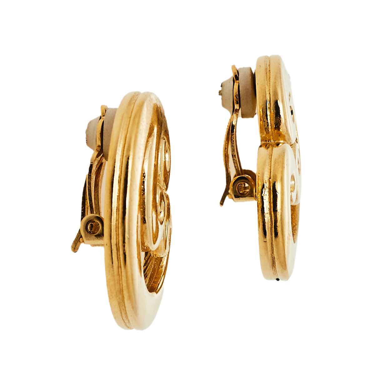 

Givenchy Vintage Gold Tone Swirl Clip On Stud Earings
