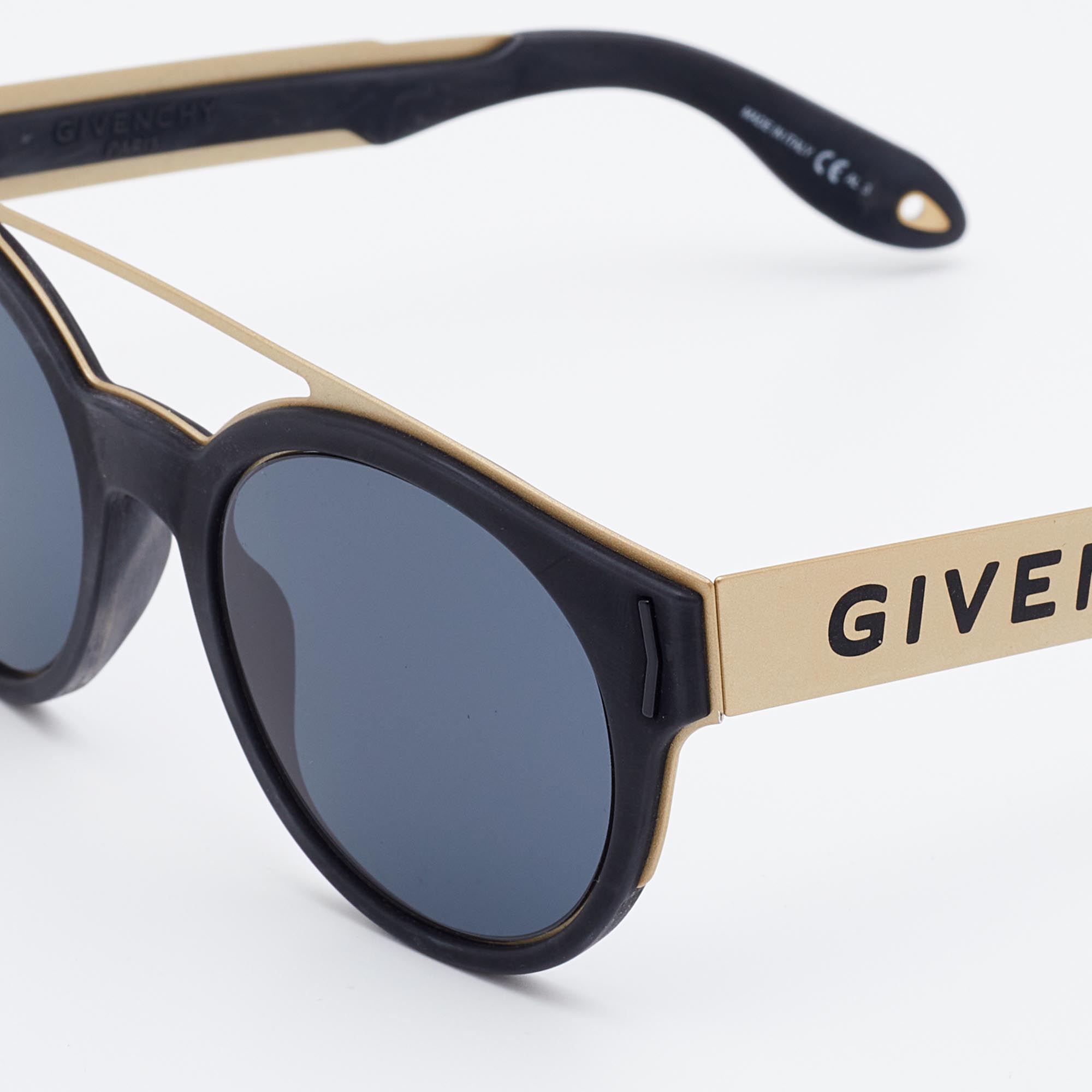 

Givenchy Black/Black GV 7017/N/S Aviator Sunglasses