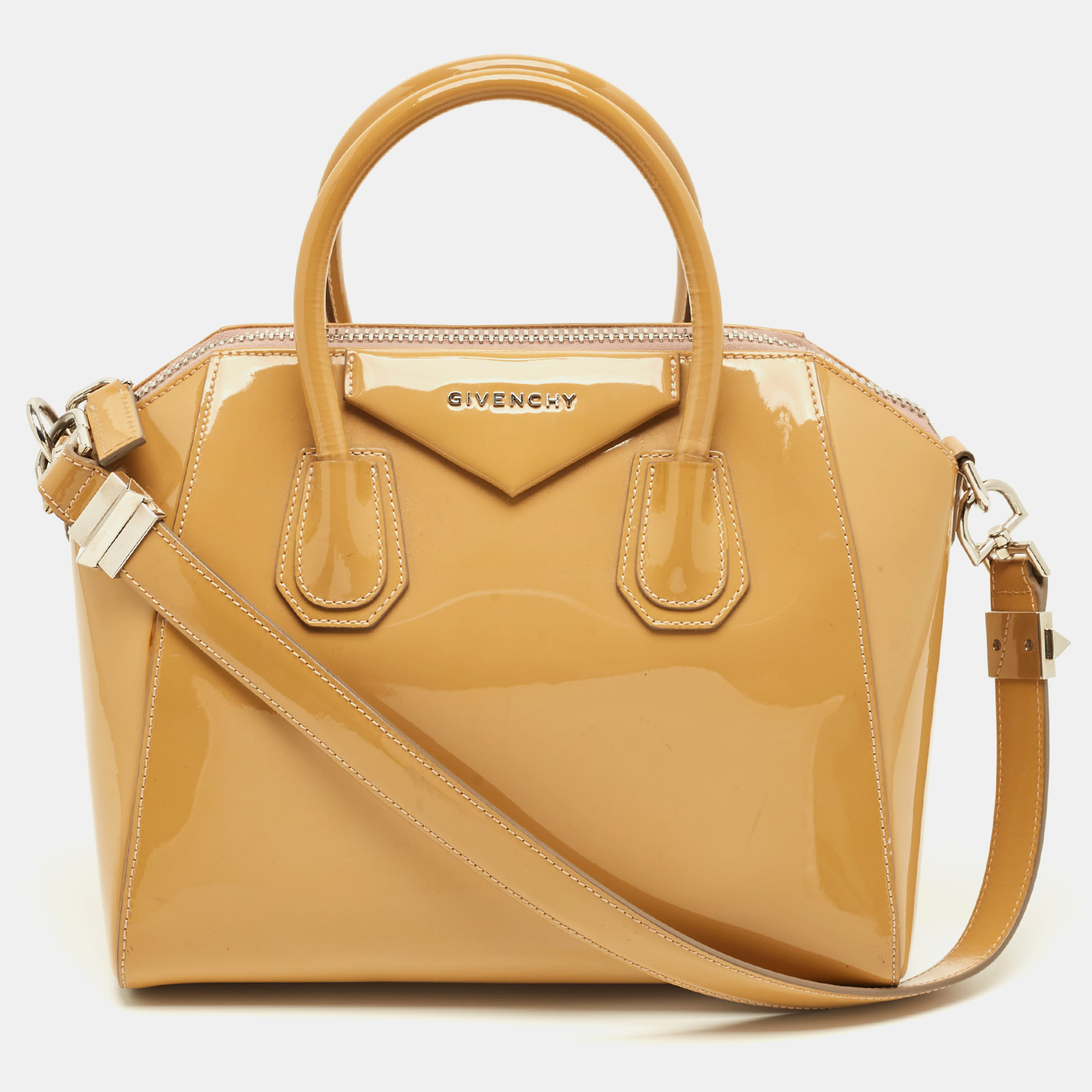 

Givenchy Antigona  Beige Patent Leather Satchel