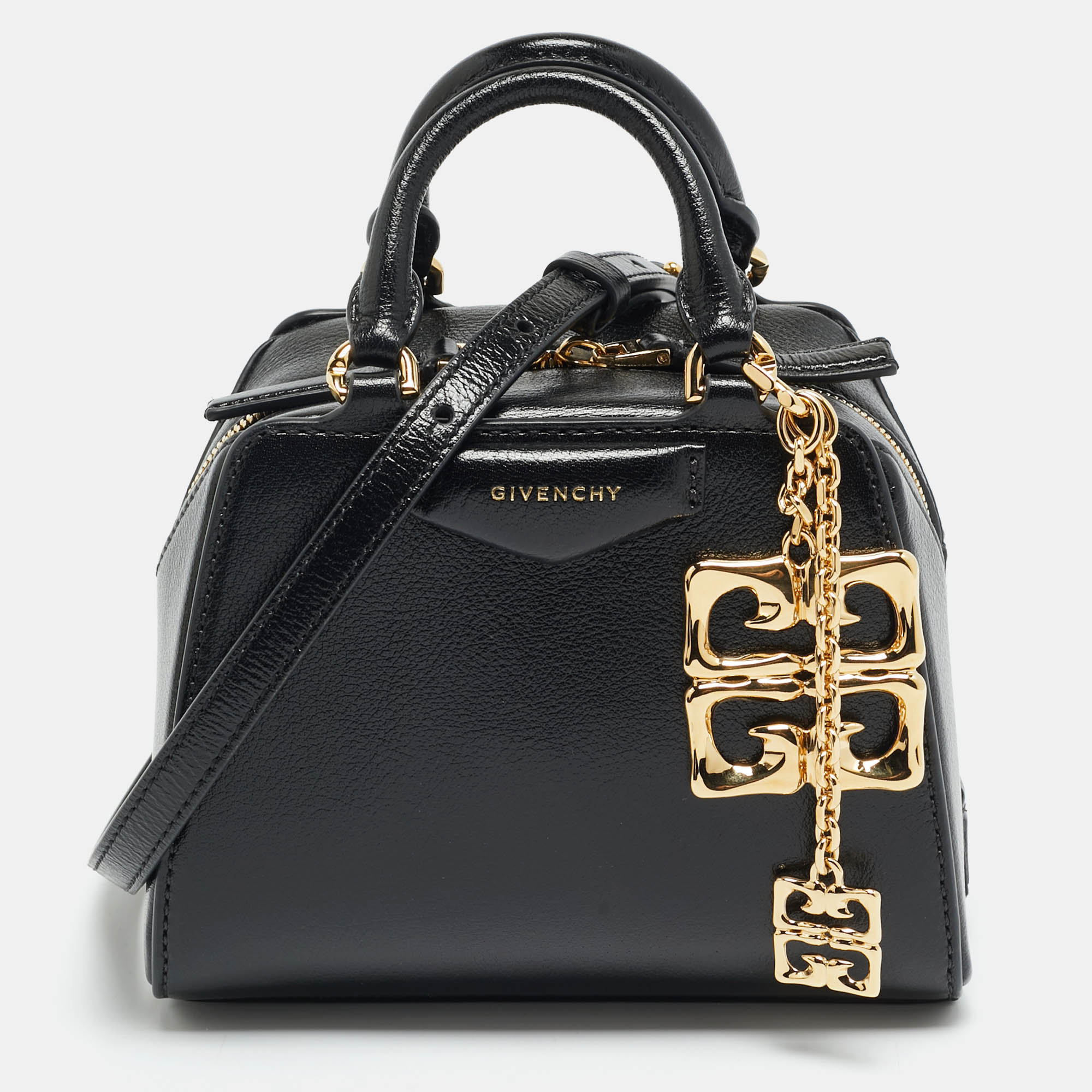

Givenchy Antigona Cube Nano Black Leather Top Handle Bag