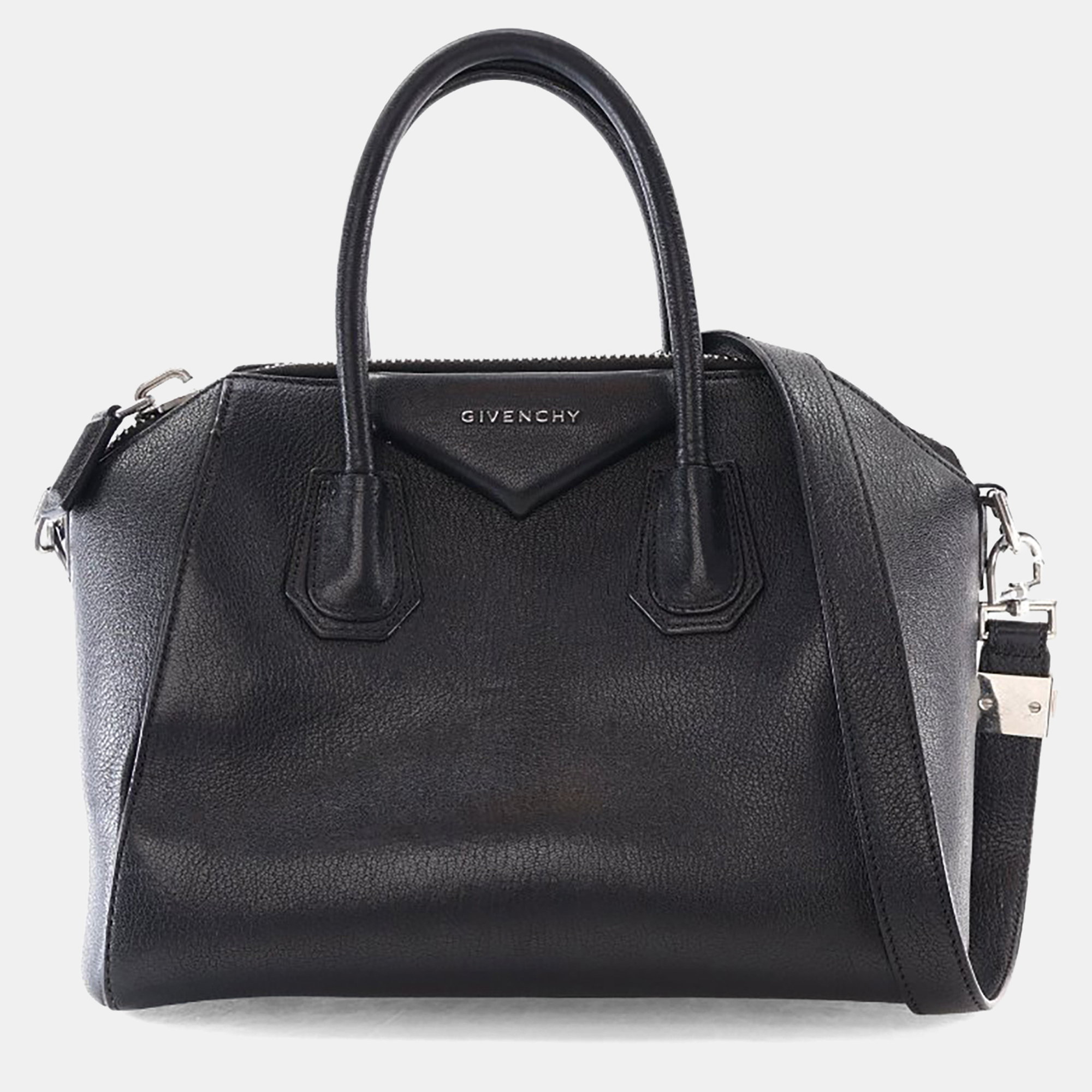 

Givenchy Small Black Calfskin Antigona