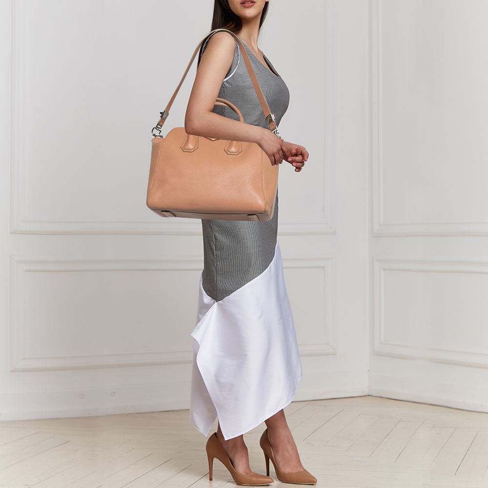 

Givenchy Dusty Pink Leather Medium Antigona Satchel