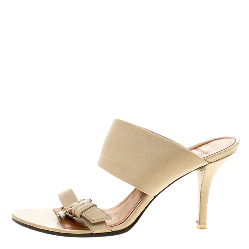 

Givenchy Beige Leather Obsedia Slides Size
