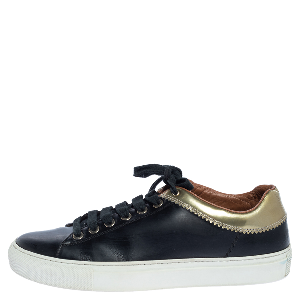 

Givenchy Black Leather Low Top Sneakers Size