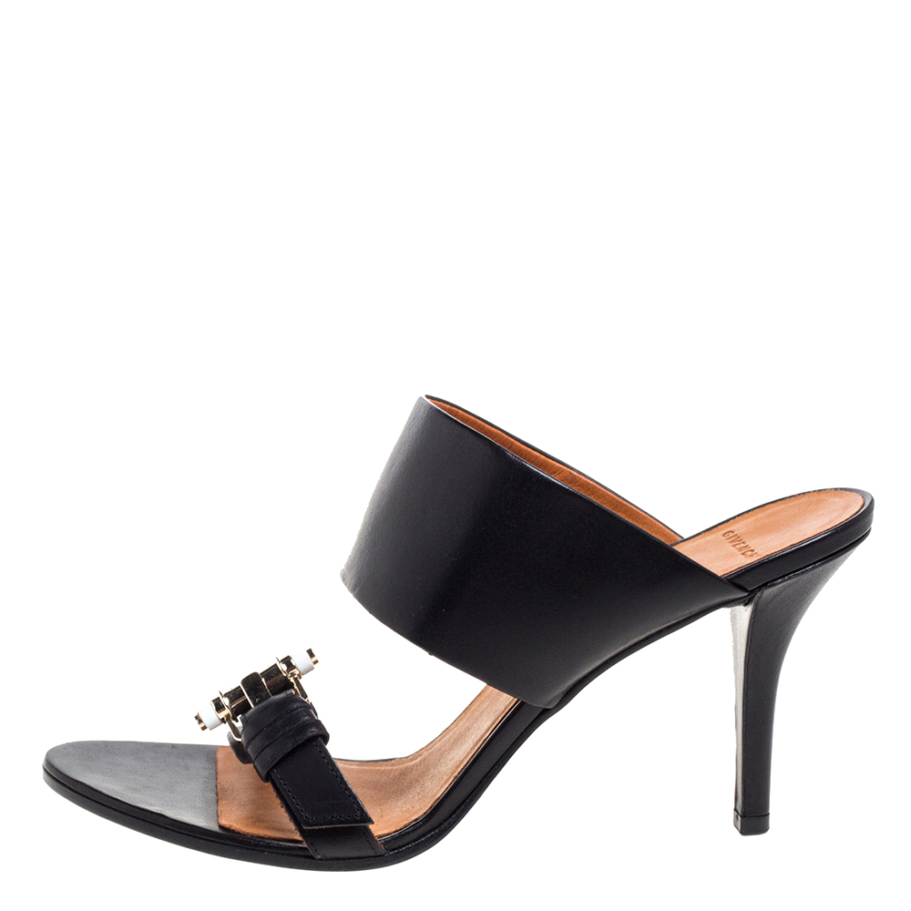 

Givenchy Black Leather Obsedia Buckle Detail Sandals Size