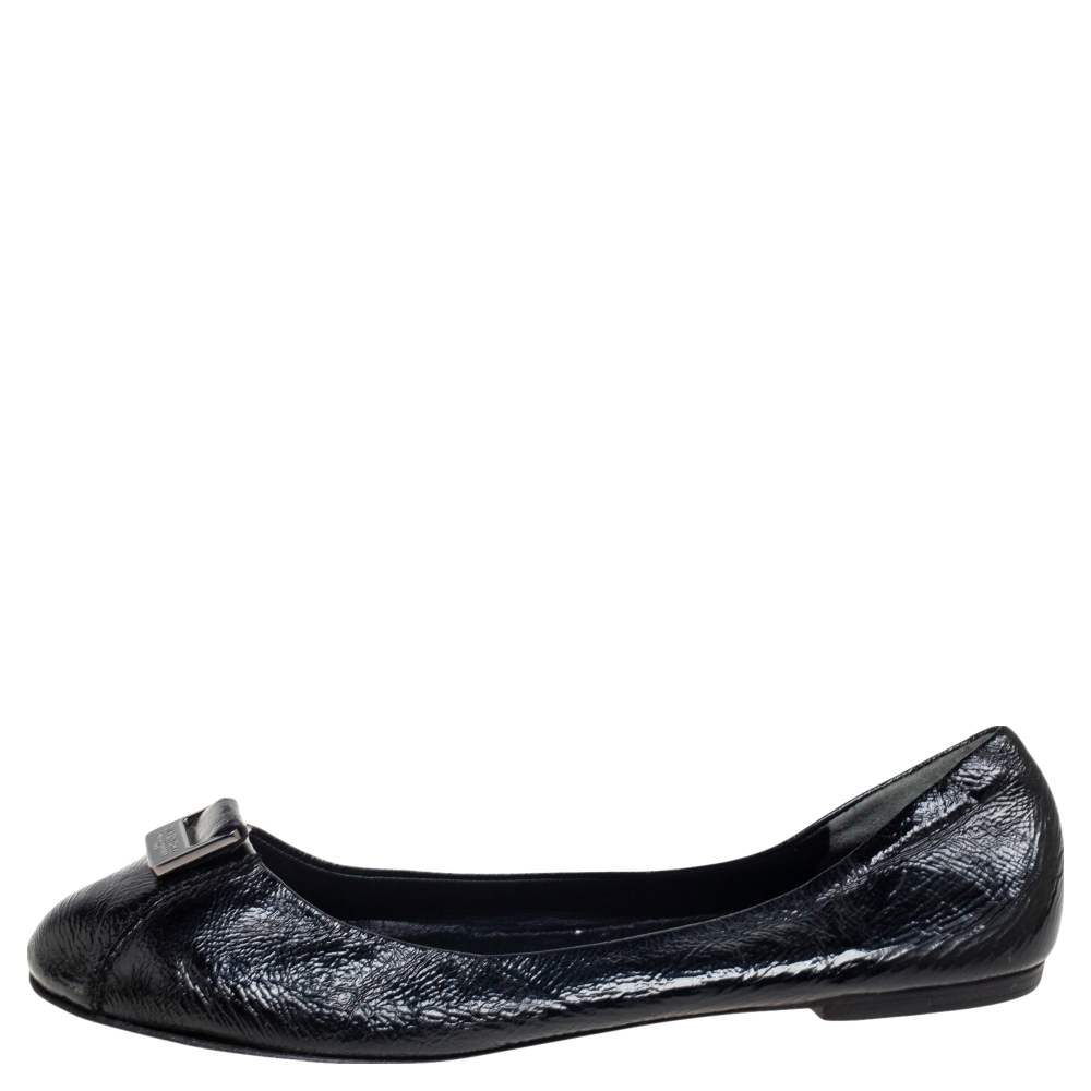 

Givenchy Black Crinkled Patent Leather Buckle Detail Ballet Flats Size