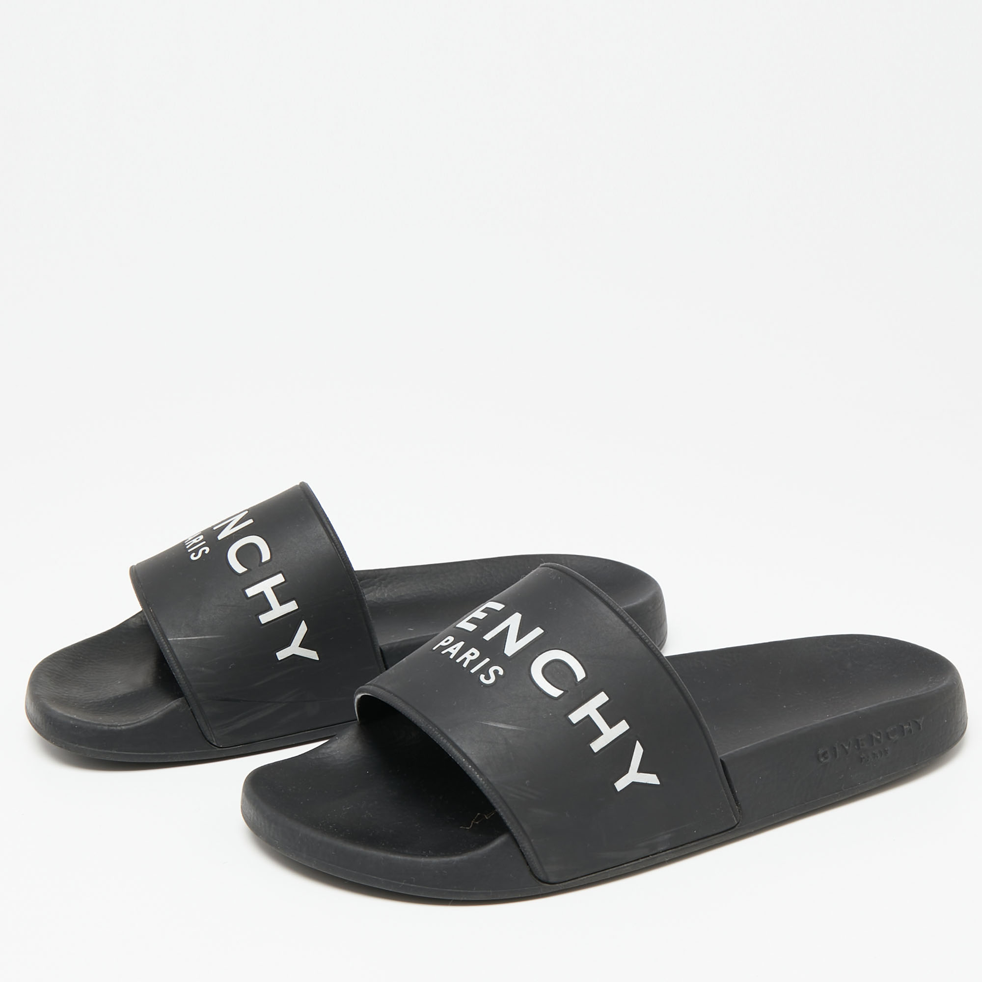 

Givenchy Black Rubber Logo Pool Slides Size