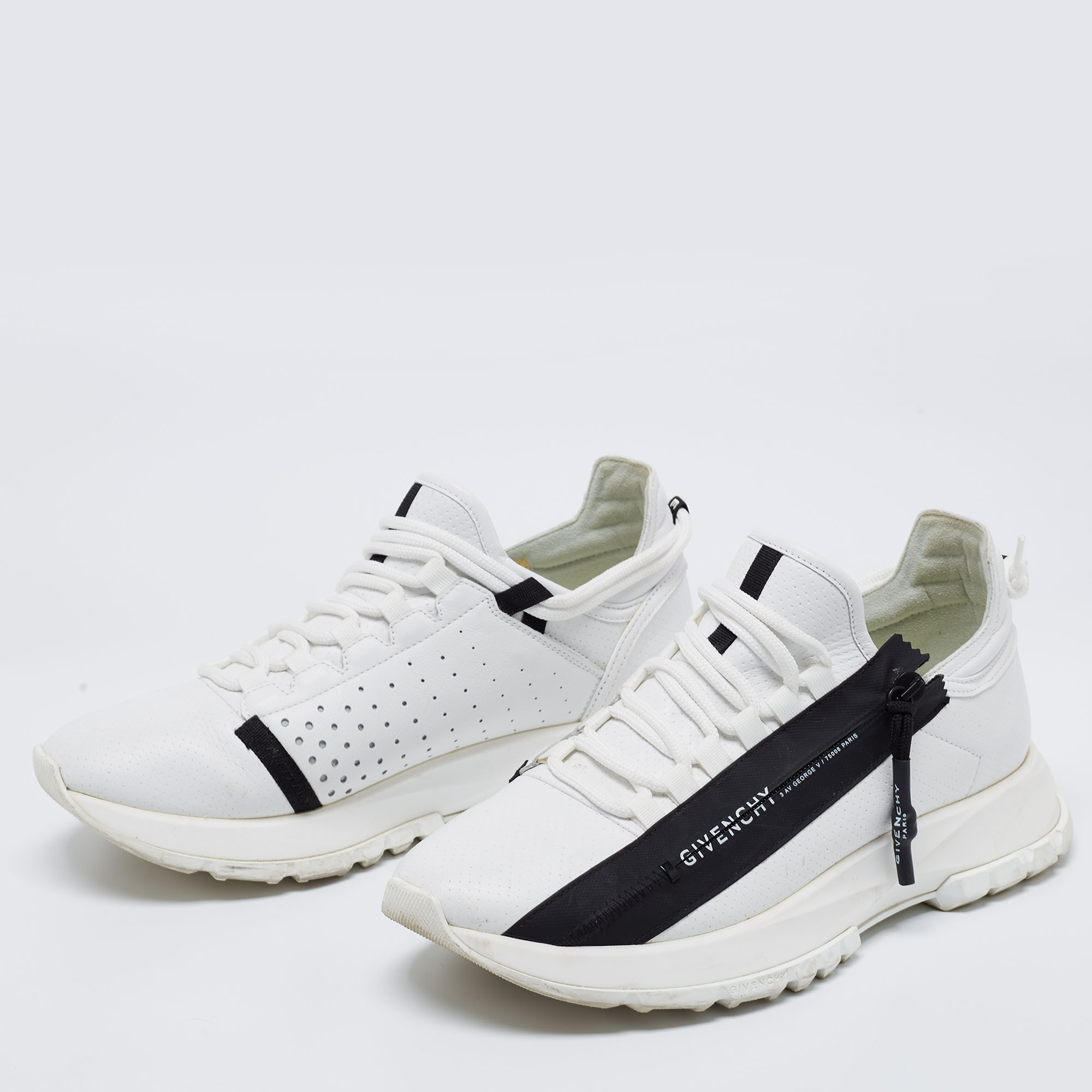

Givenchy White Leather Lace Up Sneakers Size