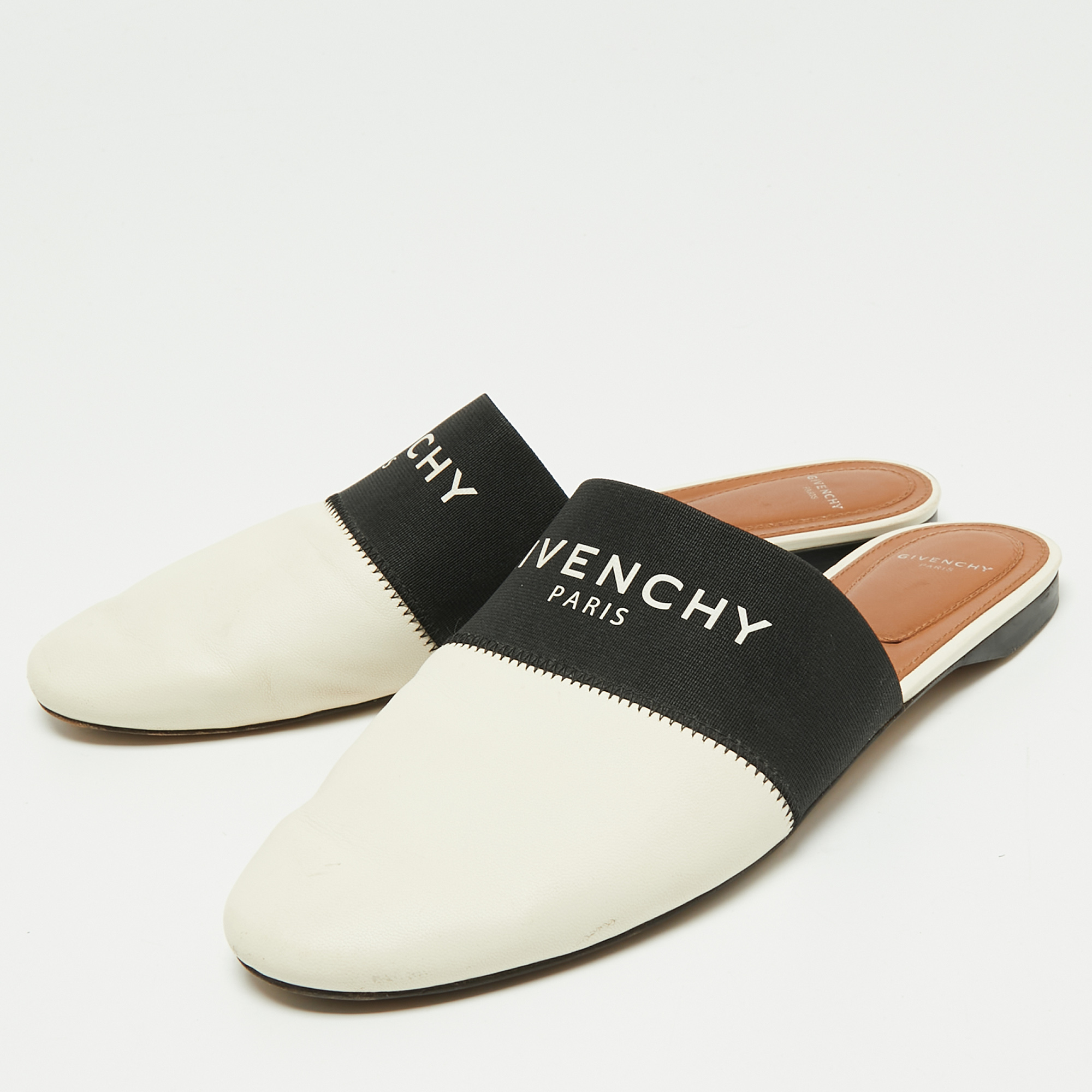 

Givenchy White Leather And Logo Strecth Band Bedford Flat Mules Size