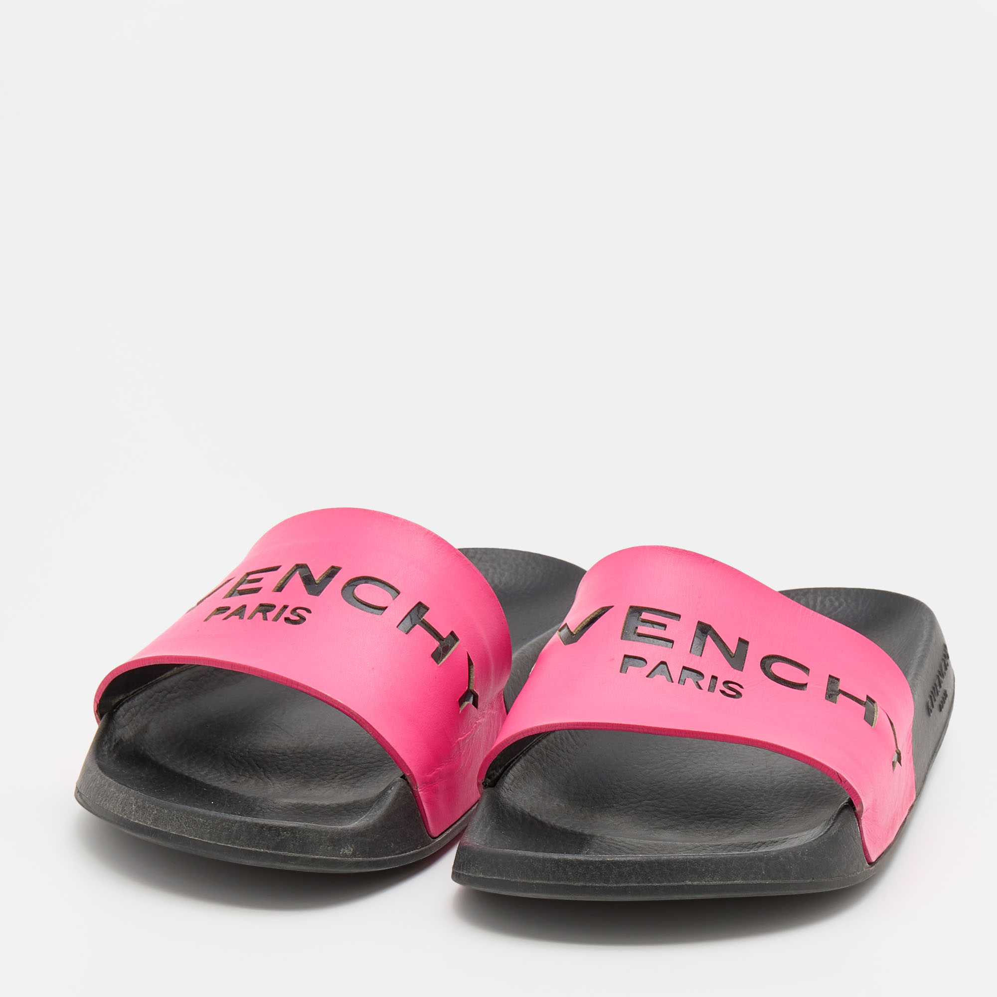 

Givenchy Pink/Black Leather and Rubber Logo Flat Slides Size