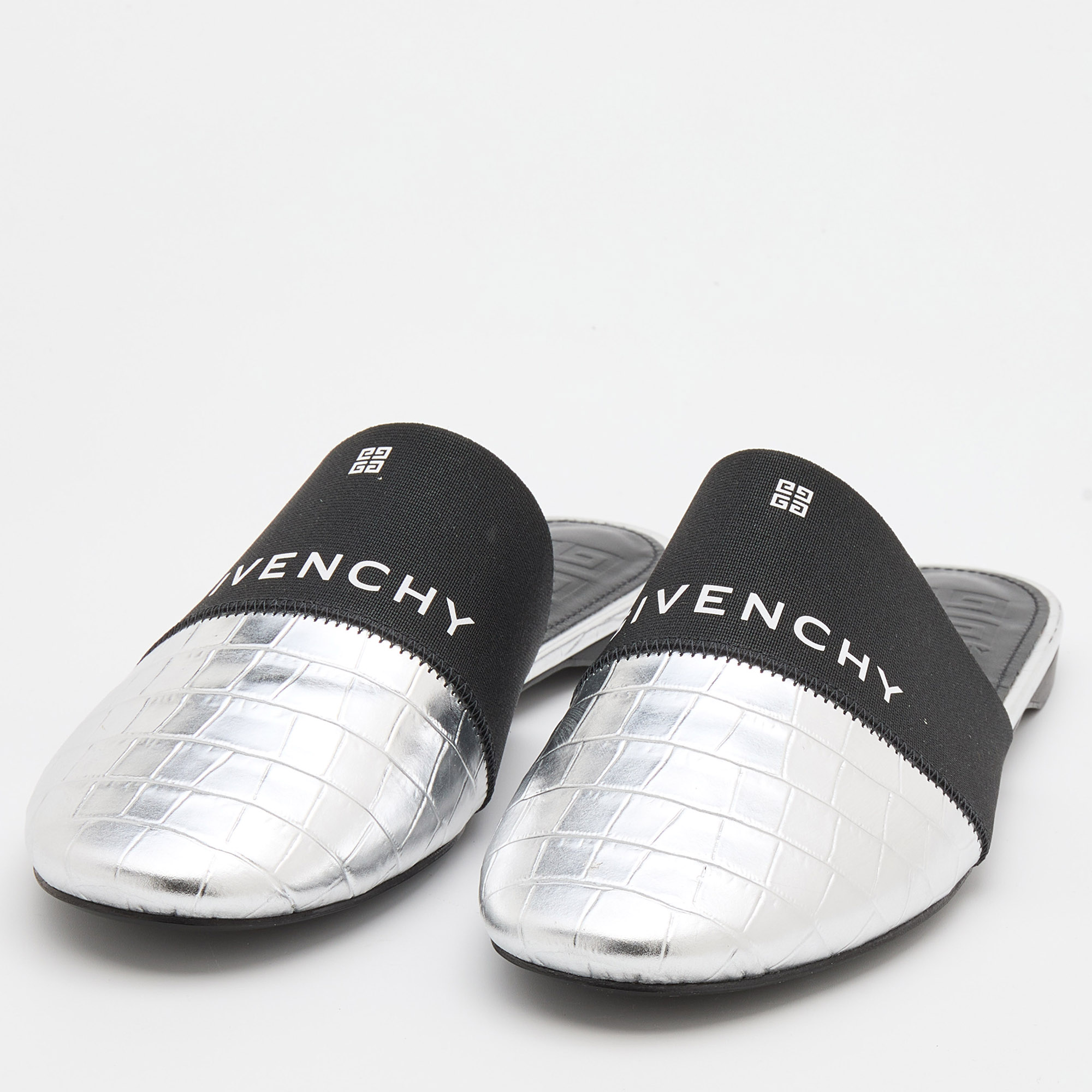 

Givenchy Silver Croc Embossed Leather Bedford Flat Mules Size