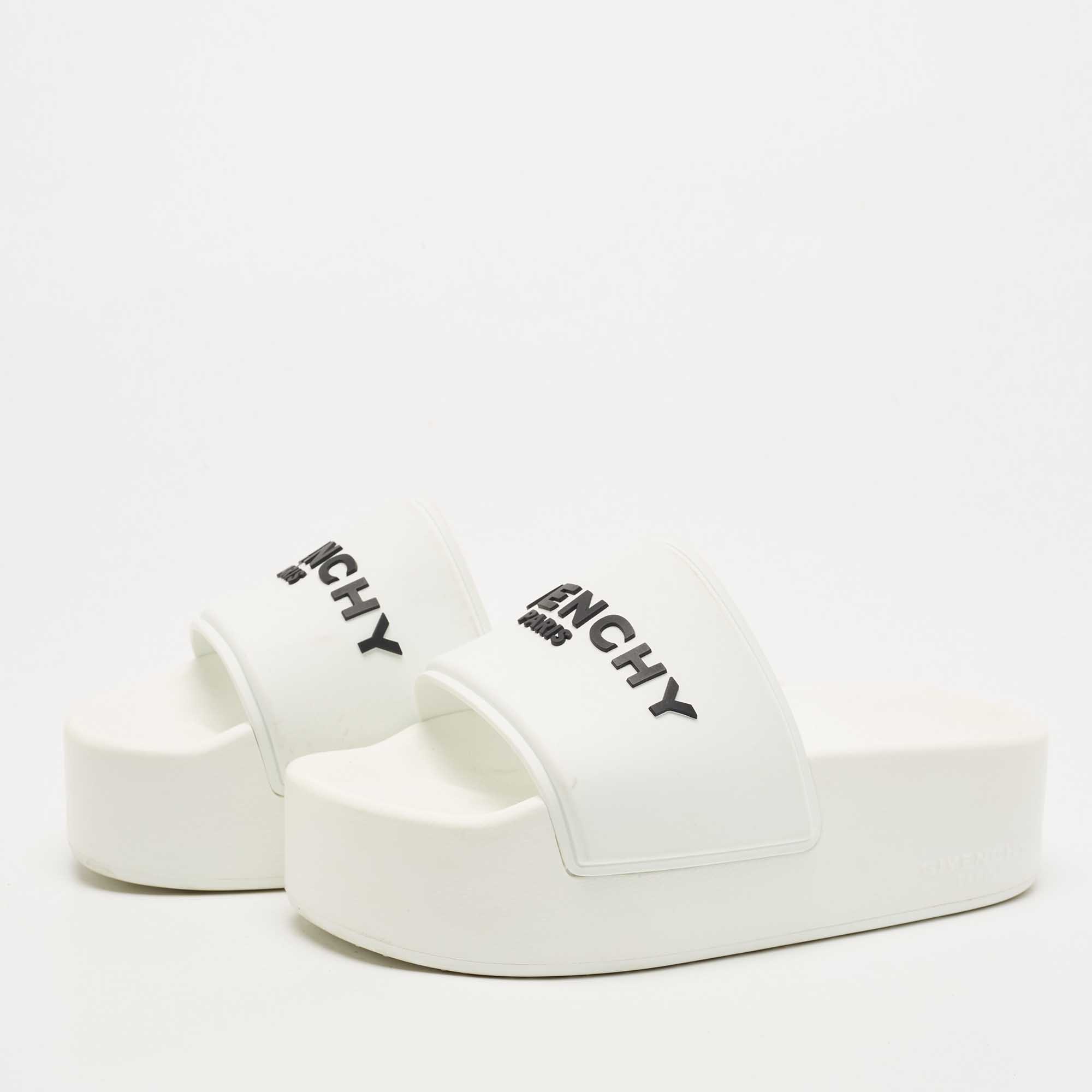 

Givenchy White Rubber Logo Platform Slides Size