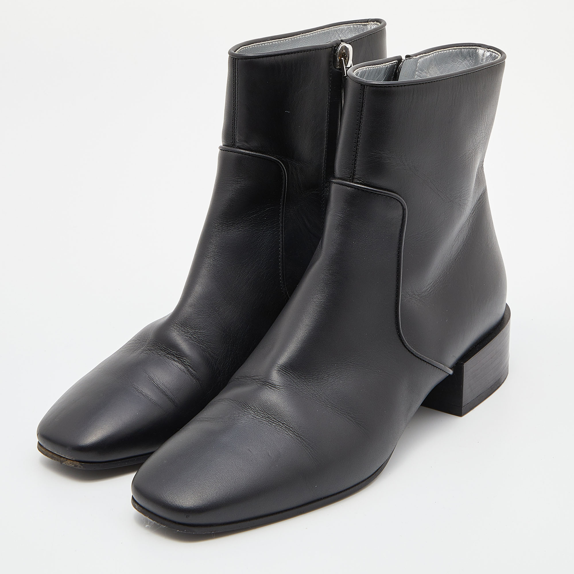 

Givenchy Black Leather Zip Ankle Length Boots Size