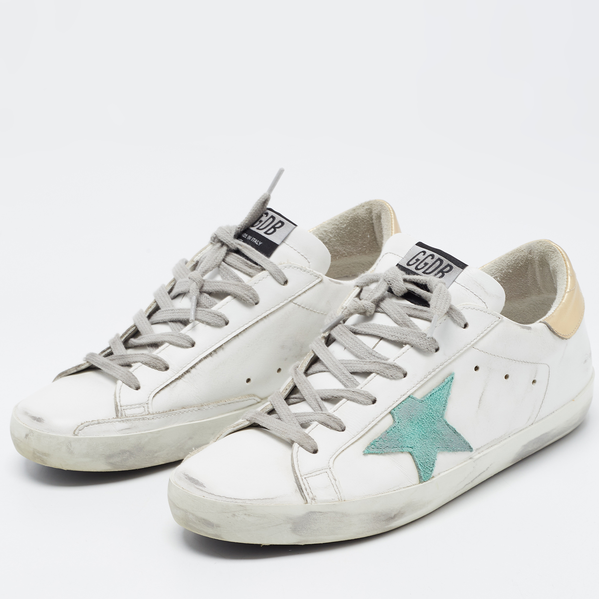 

Golden Goose White Leather Superstar Low Top Sneakers Size