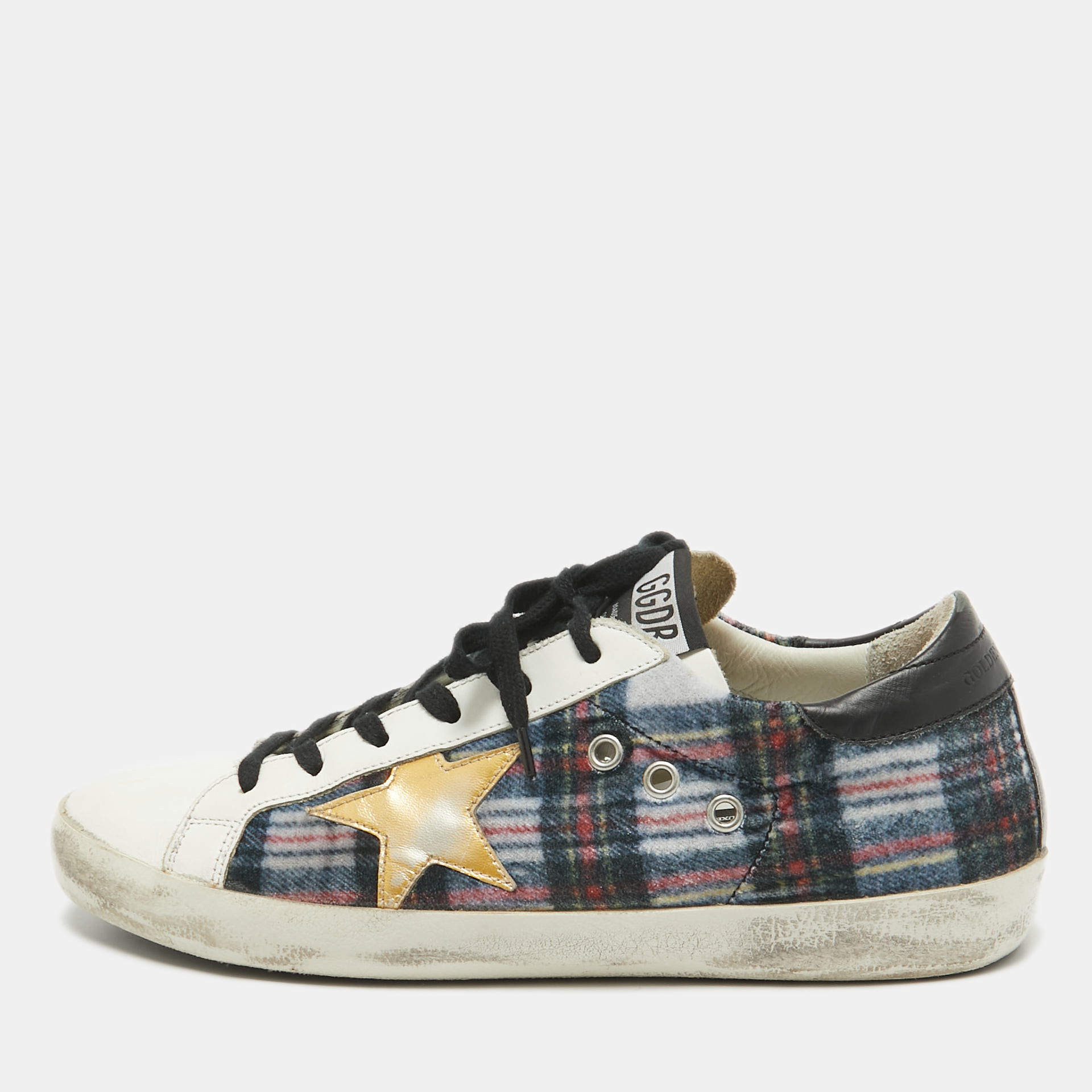 

Golden Goose White Canvas and Leather Superstar Lace Up Sneakers Size