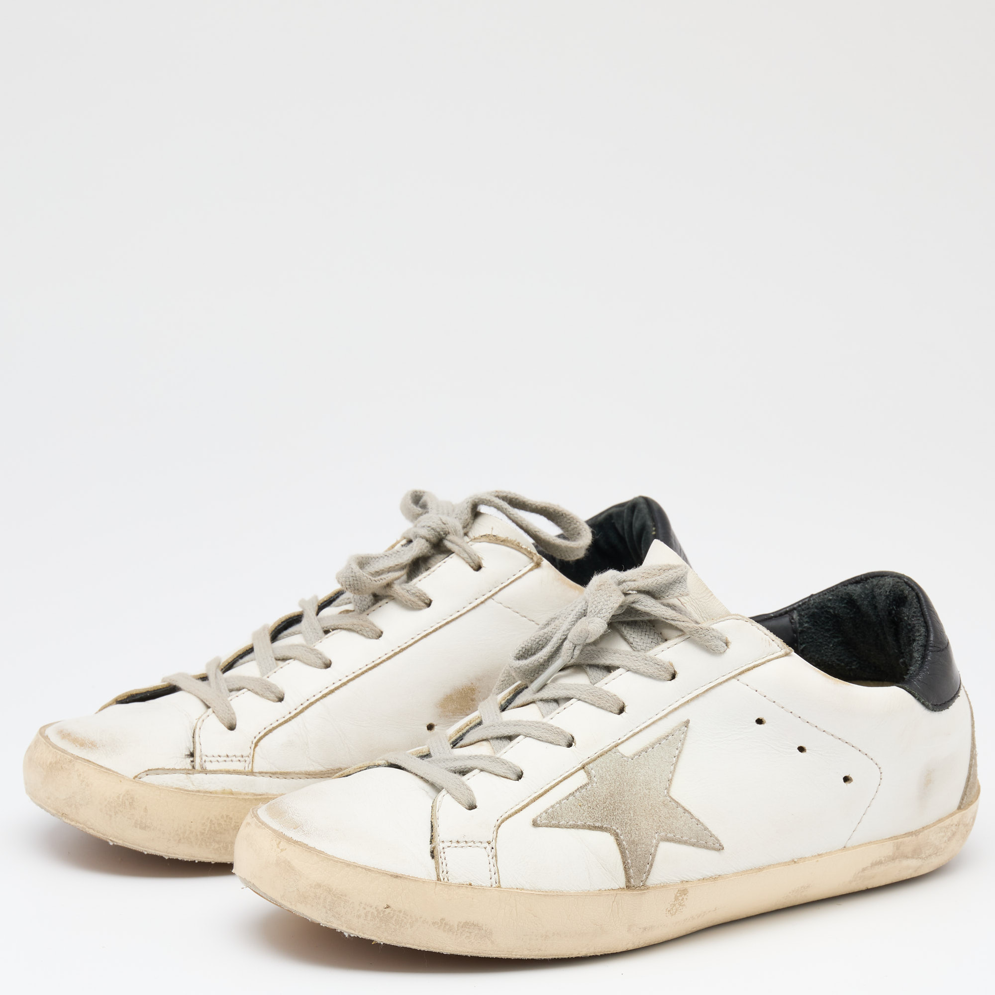

Golden Goose White/Grey Leather And Suede Superstar Low Top Sneakers Size