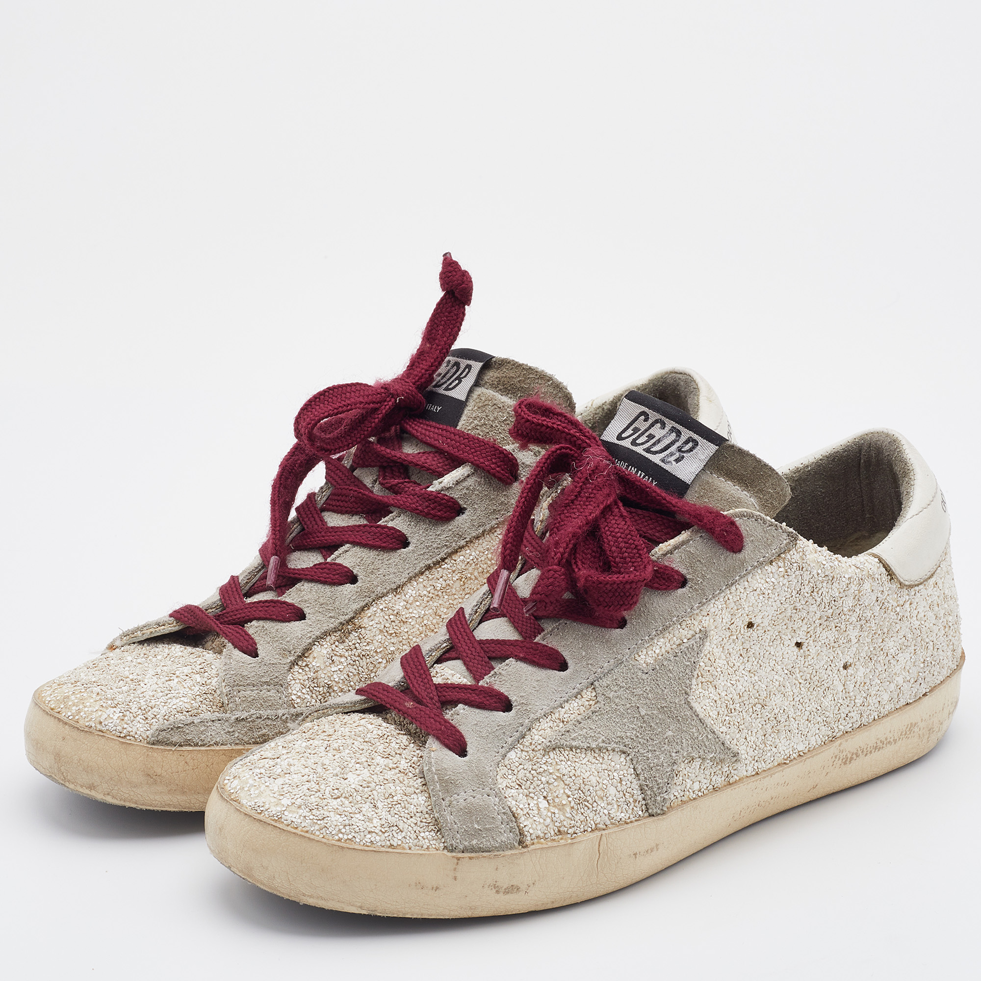 

Golden Goose Off-White/Grey Glitter and Suede Superstar Low Top Sneakers Size