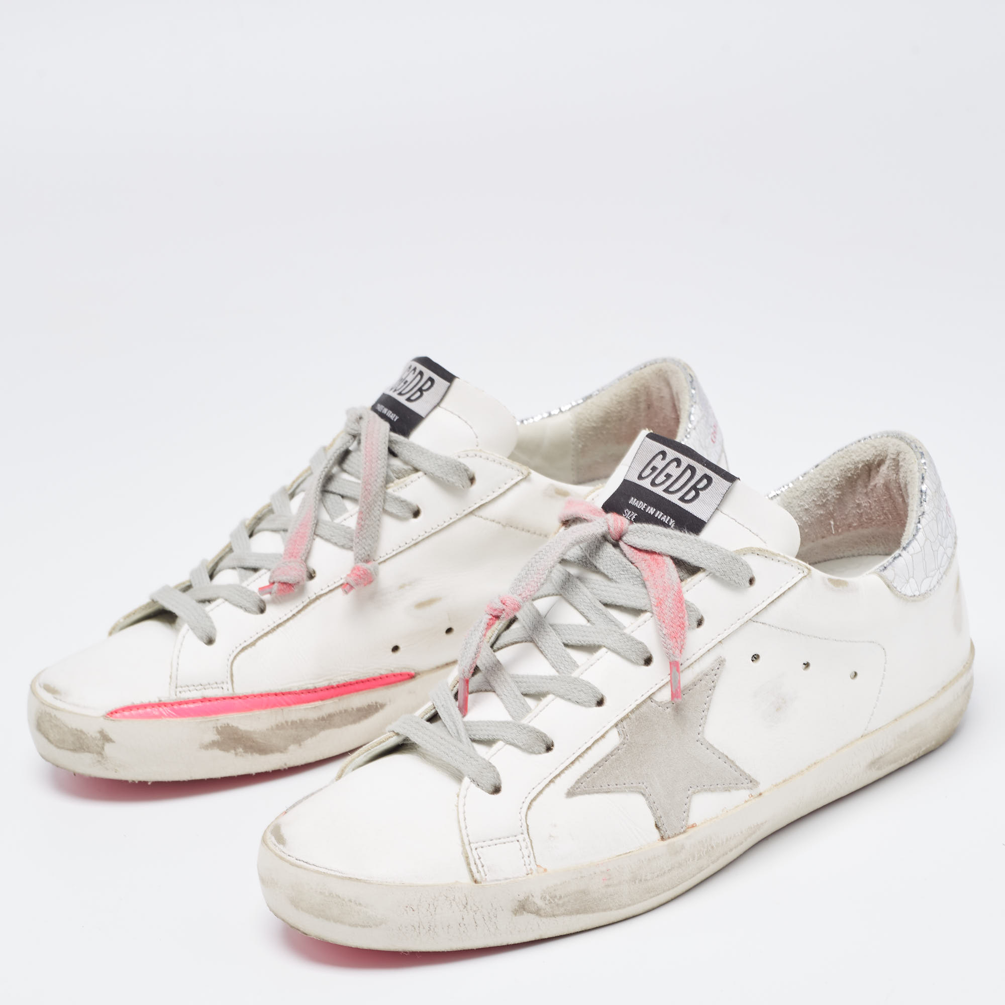 

Golden Goose White/Pink Leather Superstar Sneakers Size