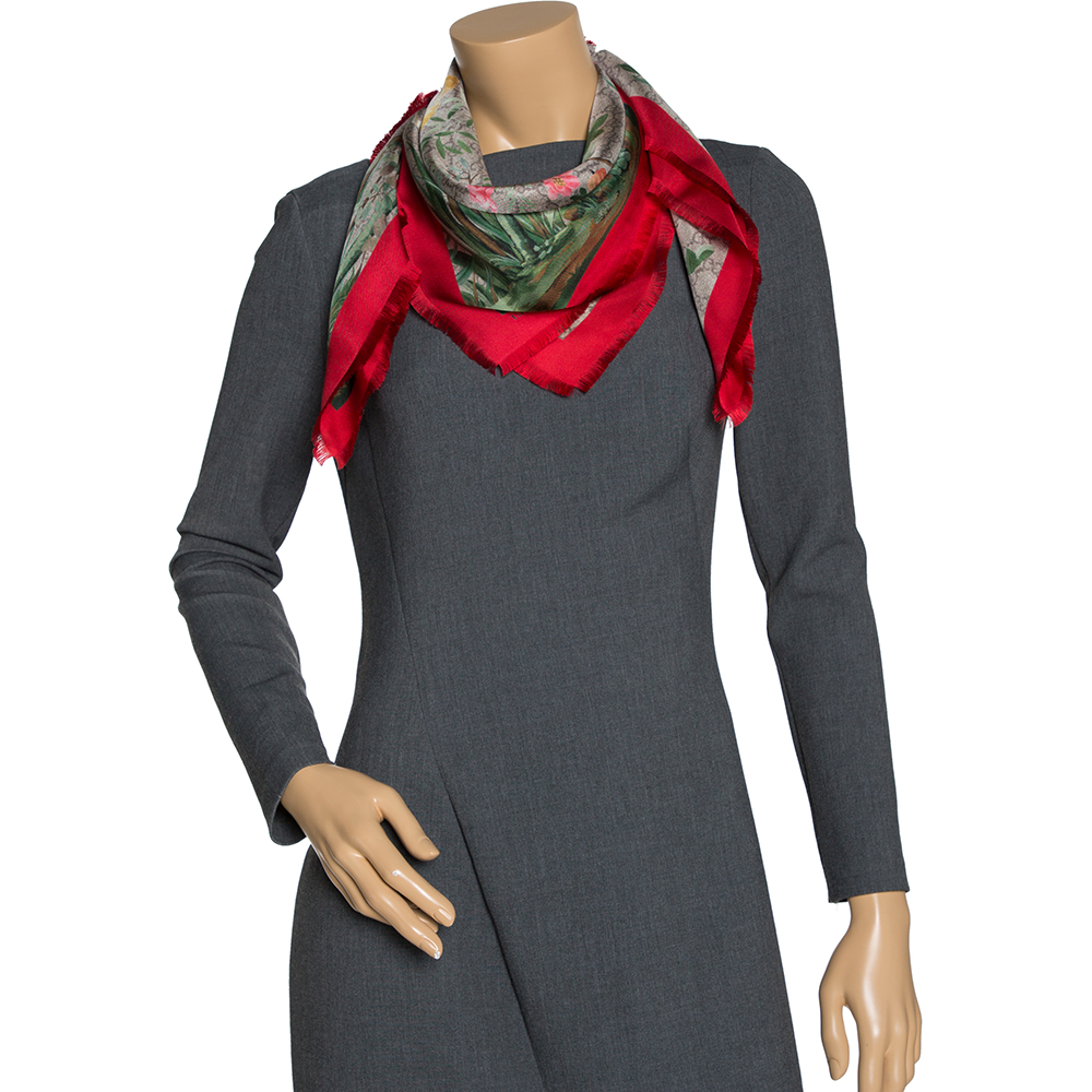 

Gucci Red & Beige Tian Silk Square Scarf