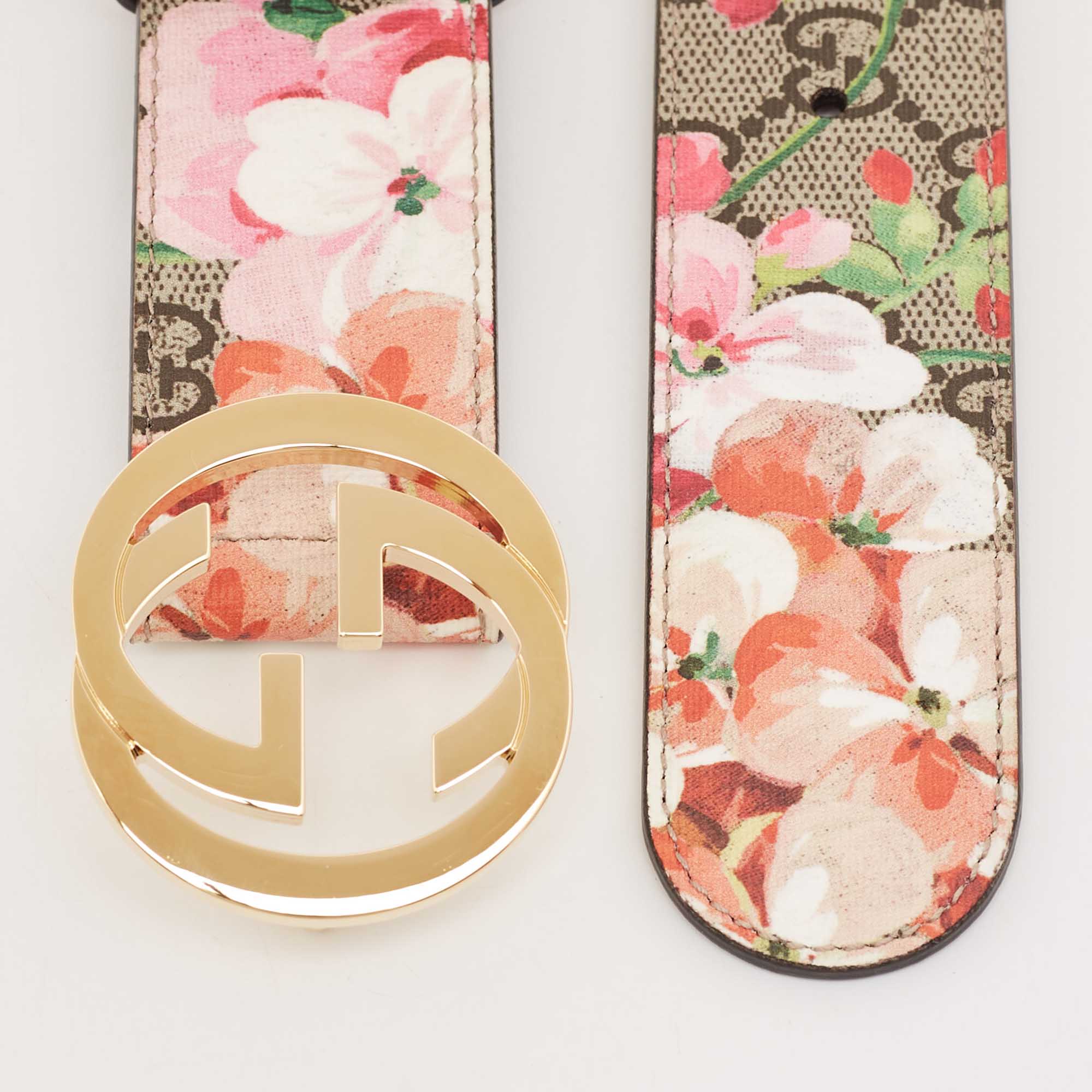 

Gucci Beige/Pink GG Supreme Blooms Print Canvas Interlocking G Buckle Belt, Multicolor