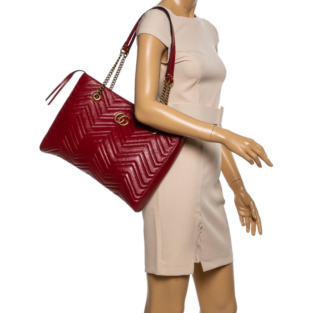 

Gucci Red Matelassé Leather Medium GG Marmont Tote