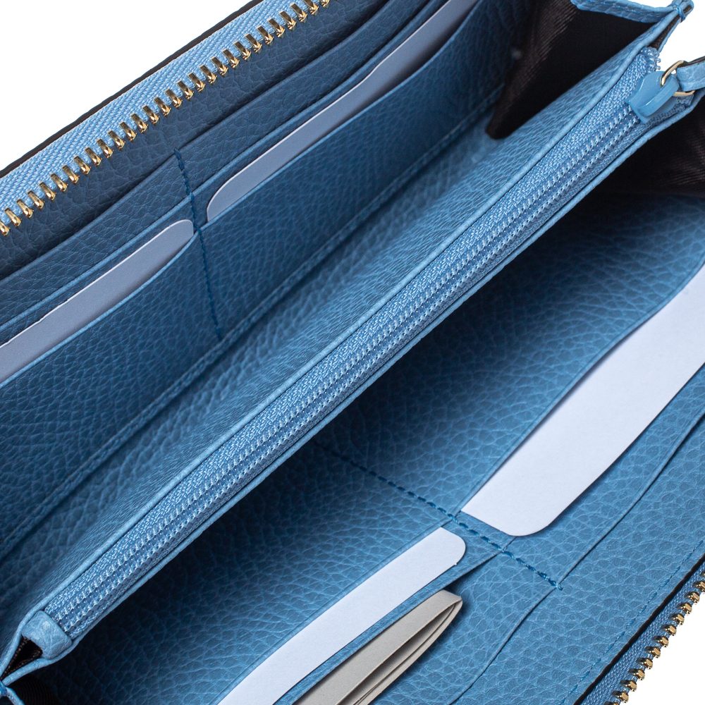 

Gucci Blue Leather GG Zip Around Wallet