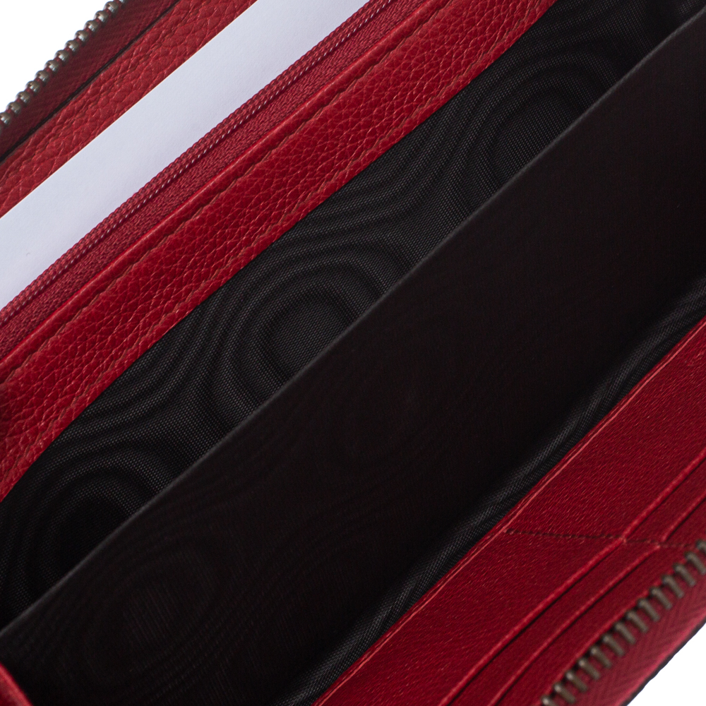 

Gucci Red Grained Leather Logo Zip Around Continental Wallet