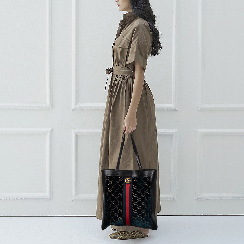 

Gucci Black/Dark Green Velvet and Leather Ophidia Shopper Tote
