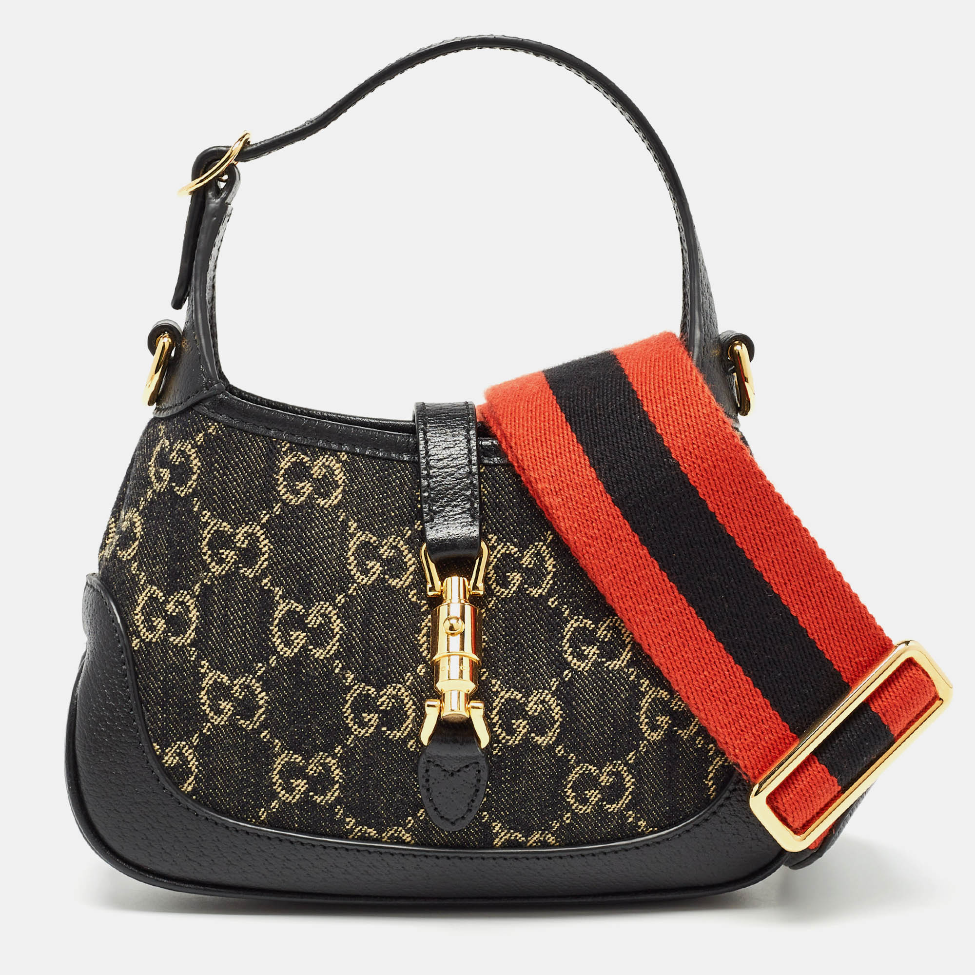 Perfect for conveniently housing your essentials in one place this Gucci mini 1961 Jackie bag is a worthy investment. It has notable details and offers a look of luxury.