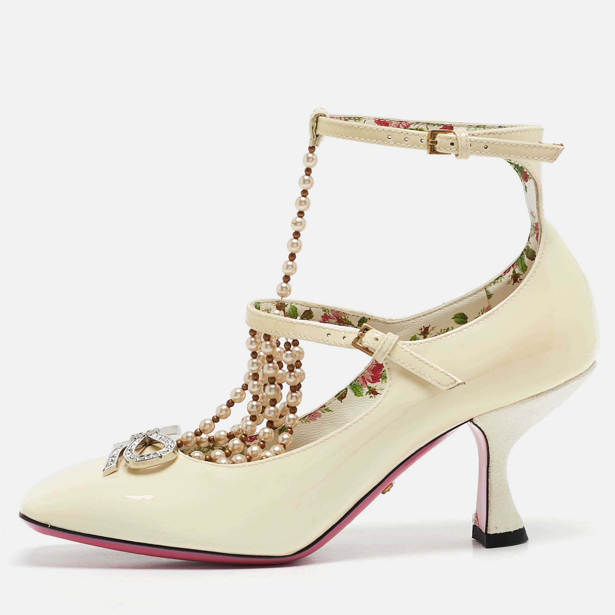 

Gucci Cream Patent Leather Pearl Embellished T-Strap Pumps Size