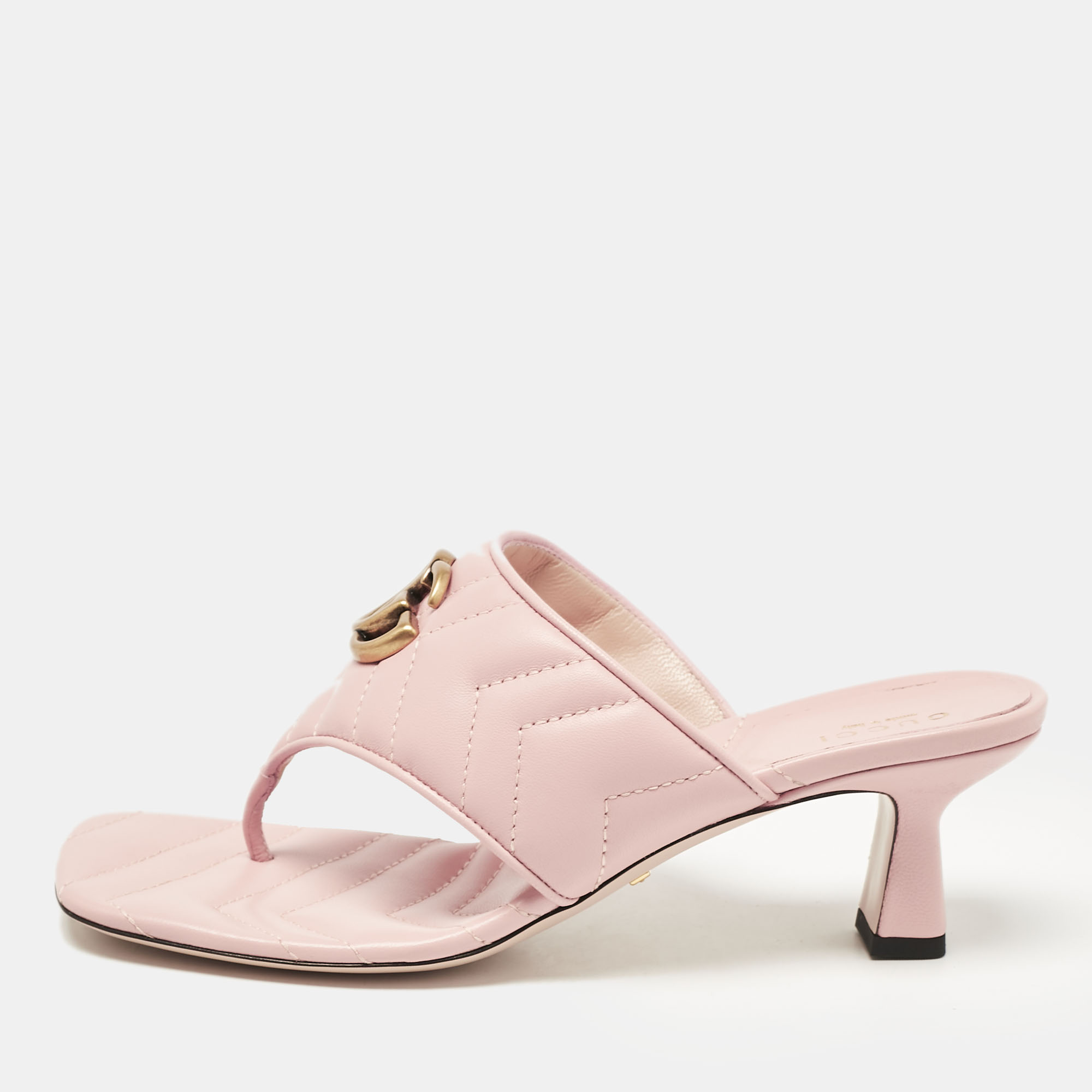 

Gucci Pink Matelassé Leather GG Marmont Thong Sandals Size