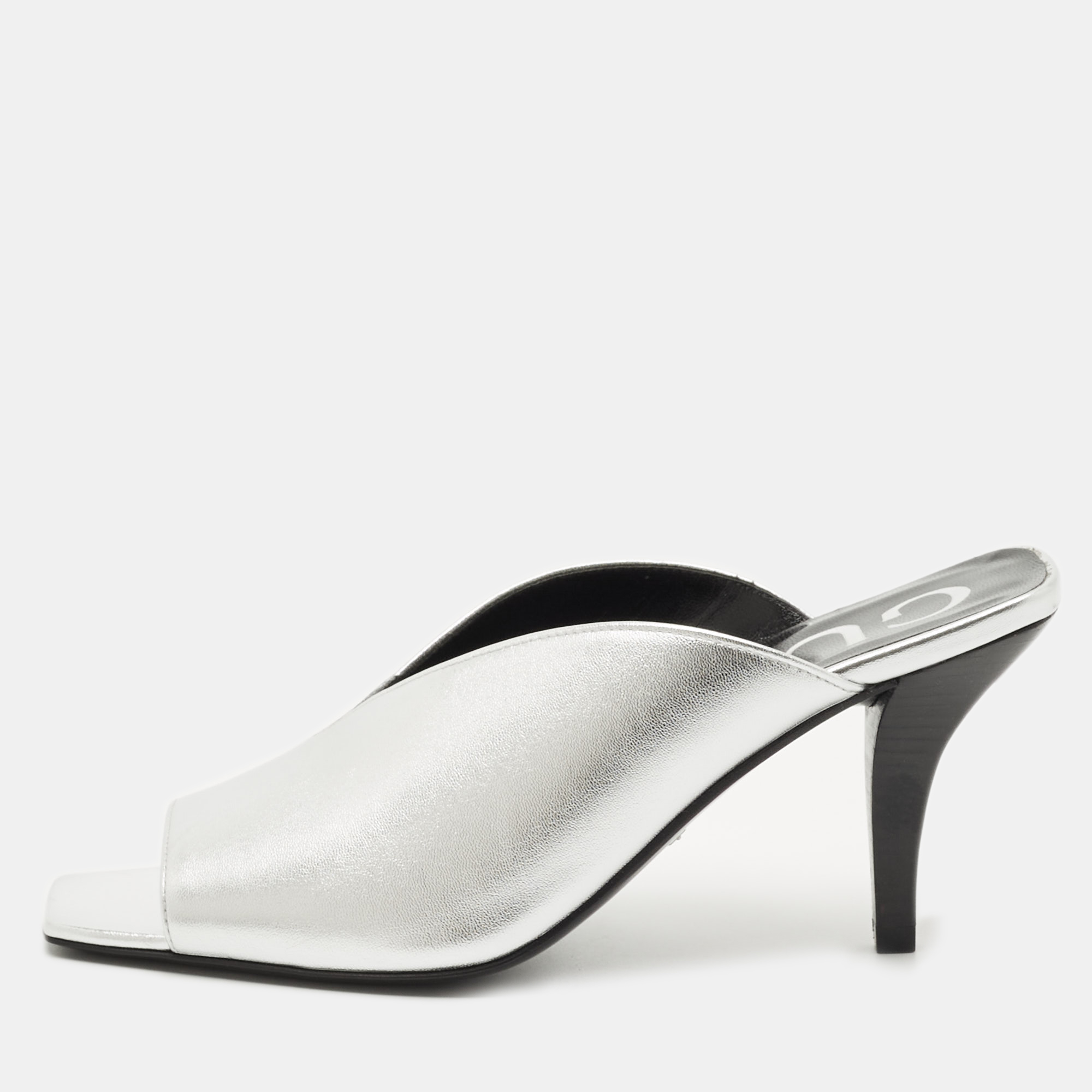 

Gucci Silver Leather Square G Mules Size