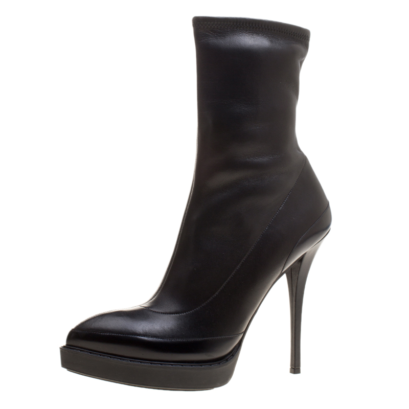 Pre Owned Gucci Black Leather Wimbledon Platform Ankle Boots Size 40.5