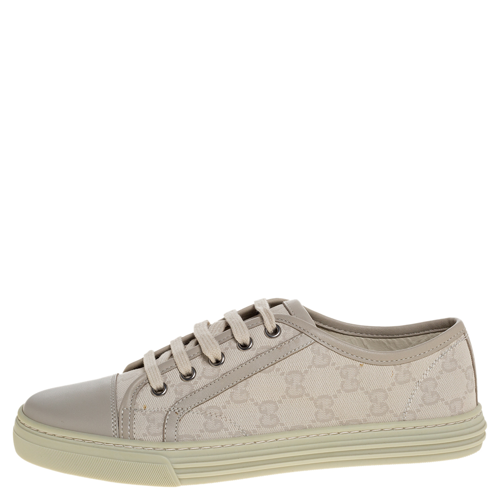 

Gucci Light Grey GG Canvas And Leather Low Top Sneakers Size