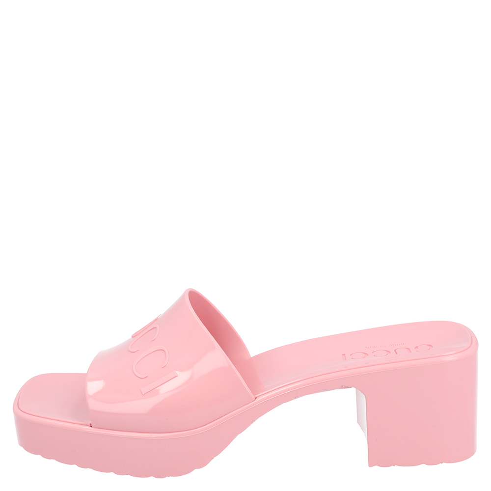 

Gucci Light Pink Rubber Slide Sandal Size