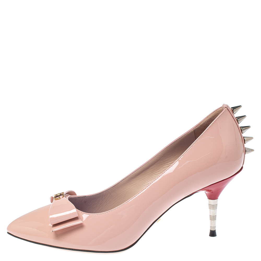 

Gucci Pink Patent Leather Spiked Pumps Size