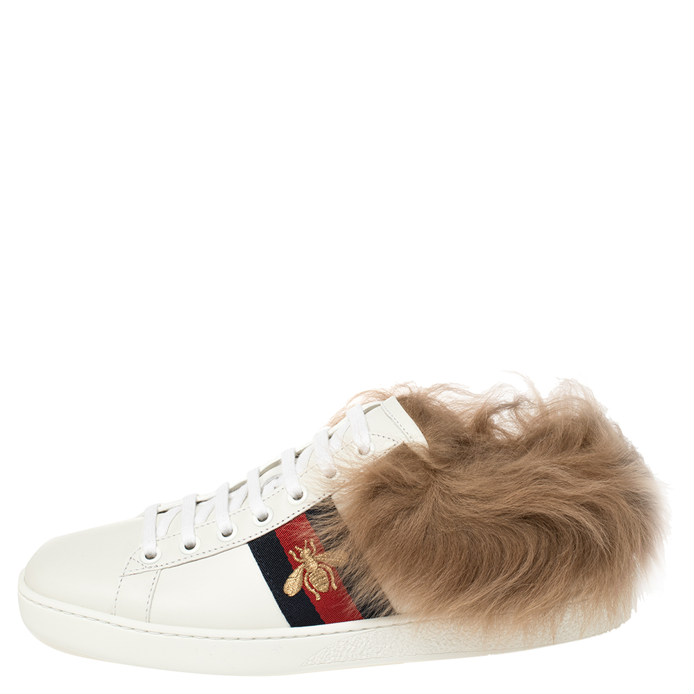 

Gucci White Leather and Fur Ace Embroidered Bee Low Top Sneakers Size