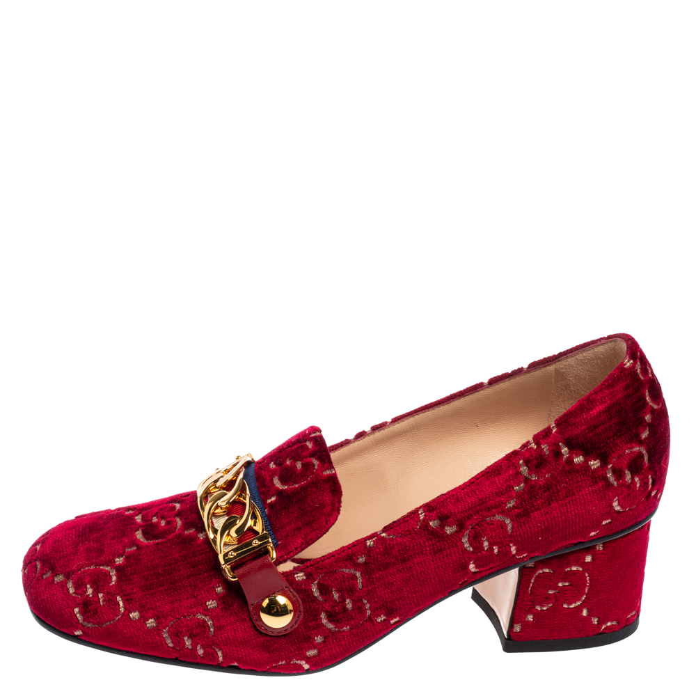 

Gucci Red GG Velvet Sylvie Pumps Size