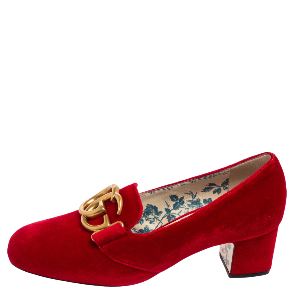 

Gucci Red Velvet GG Marmont Victoire Block Heel Pumps Size