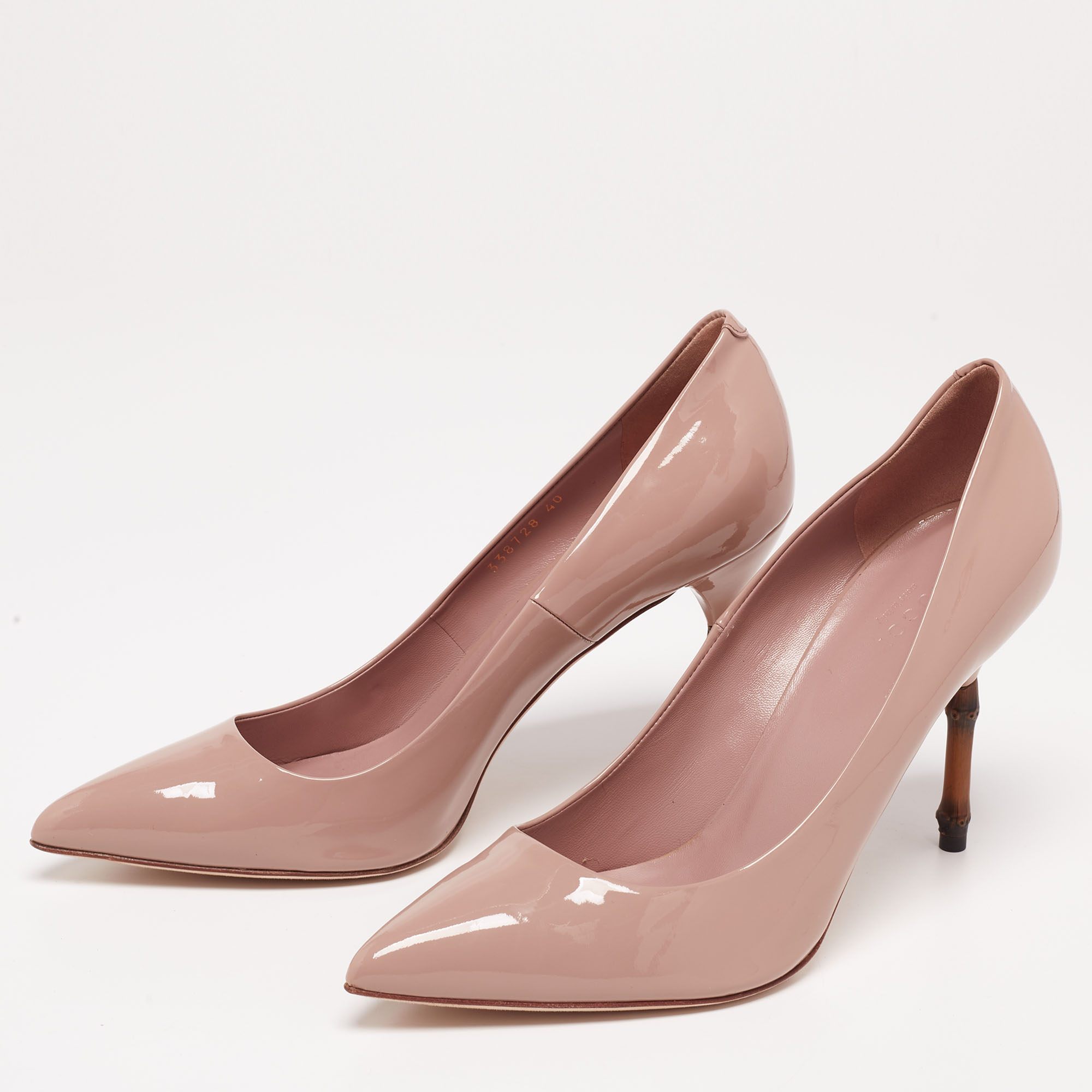 

Gucci Beige Patent Leather Kristen Bamboo Heel Pumps Size