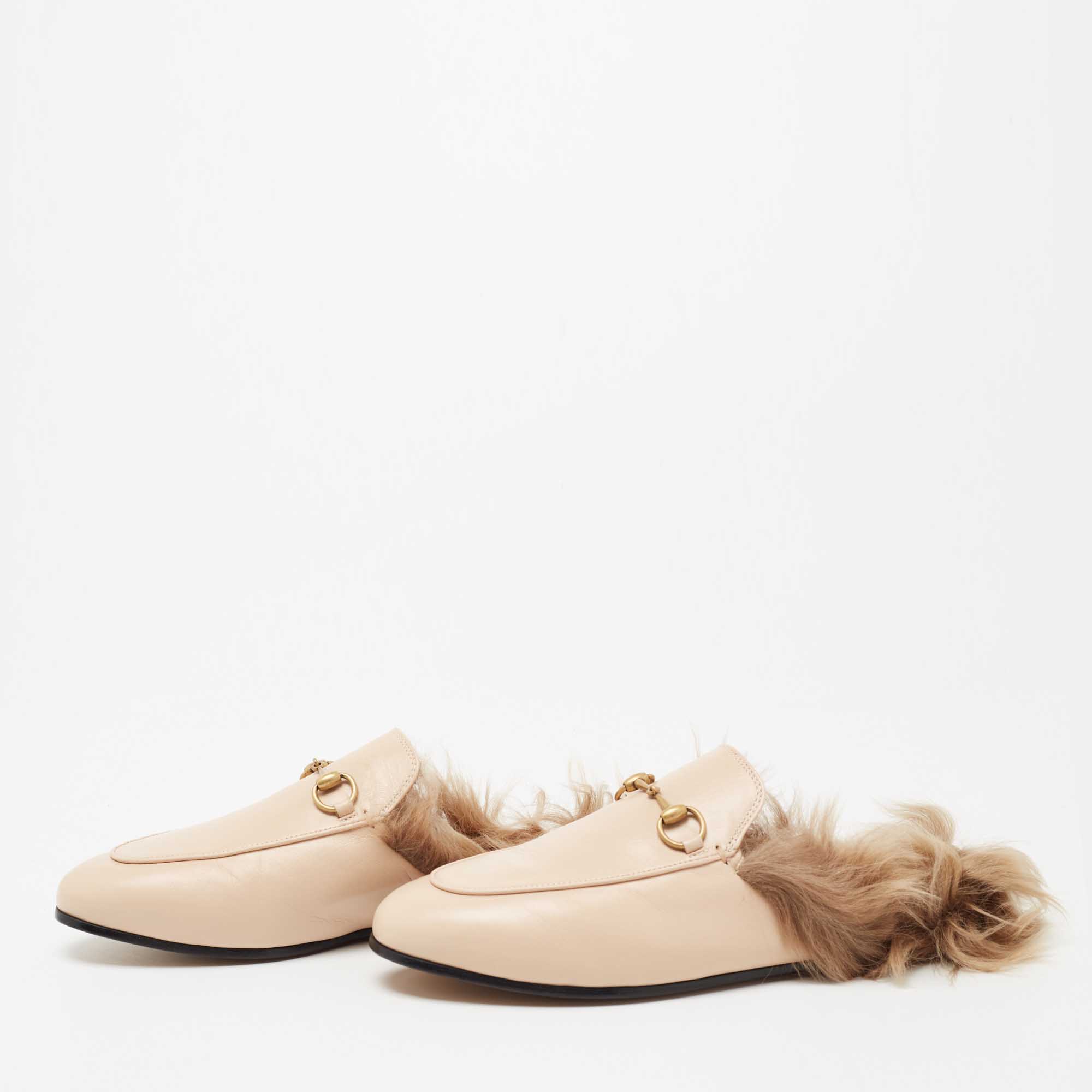 

Gucci Cream Leather and Fur Princetown Horsebit Flat Mules