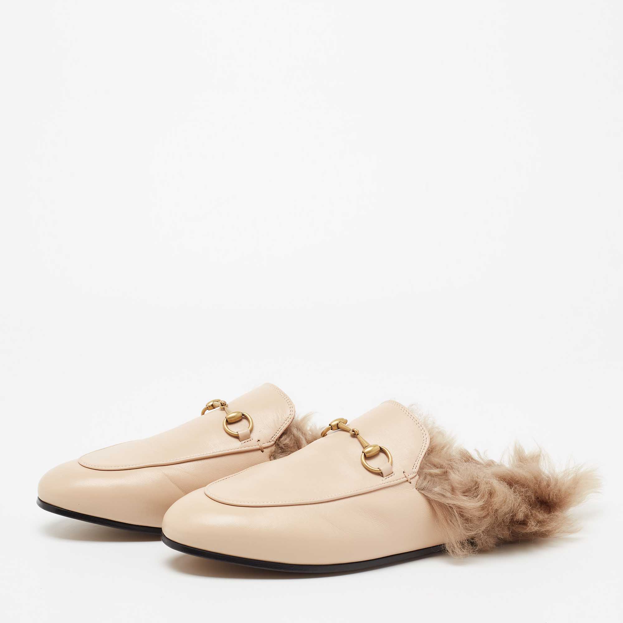 

Gucci Cream Leather And Fur Princetown Horsebit Mules Size