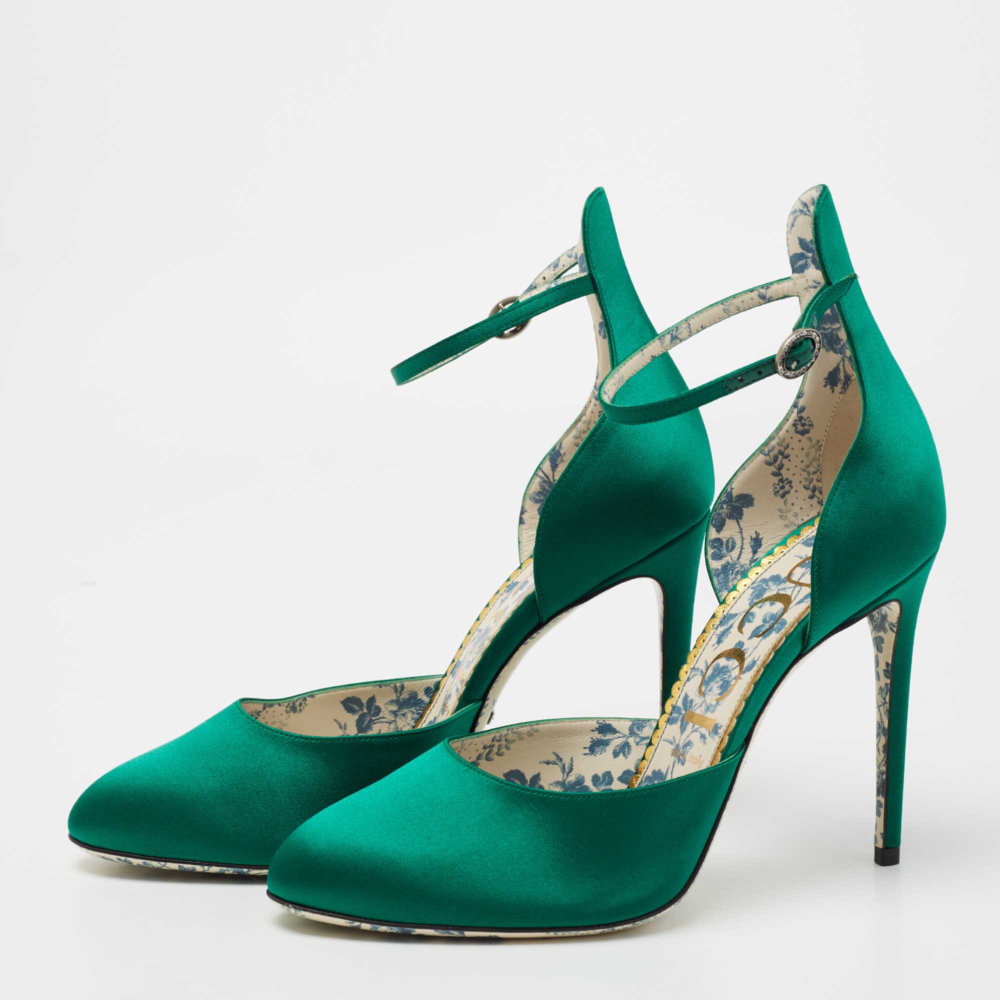 

Gucci Green Satin Round Toe Ankle Strap Pumps Size