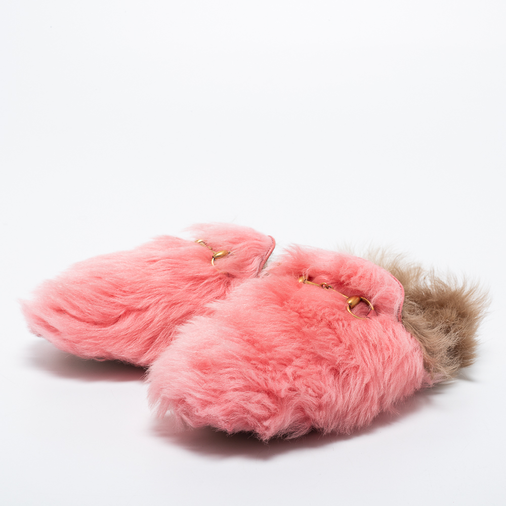 

Gucci Pink Shearling Princetown Horsebit Flat Mules Size