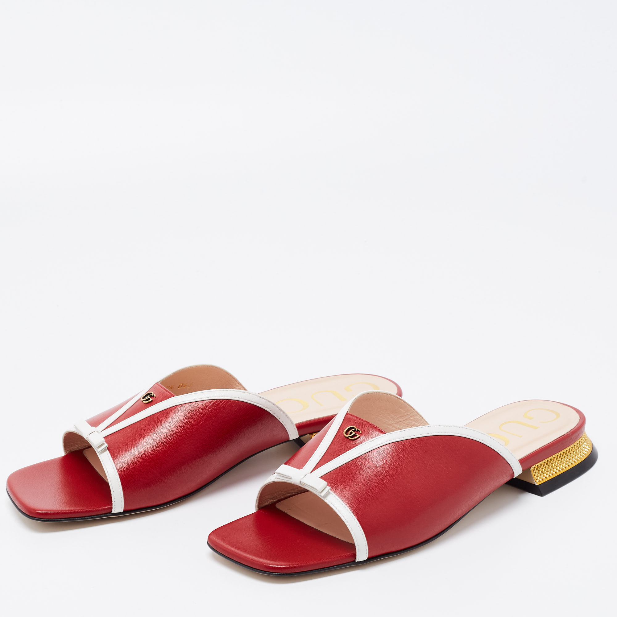 

Gucci Red Leather Square Open Toe Mules Size